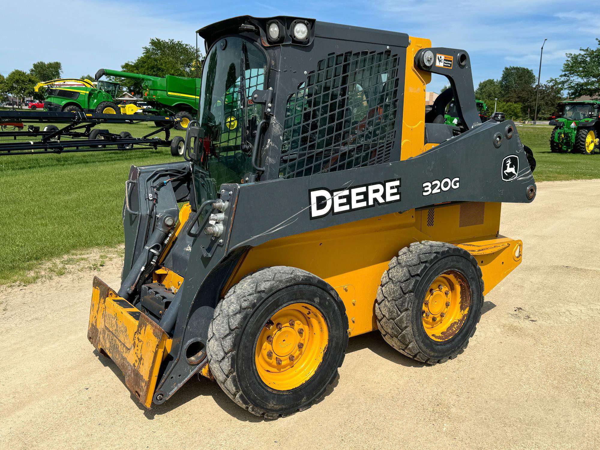 
								2019 John Deere 320G full									