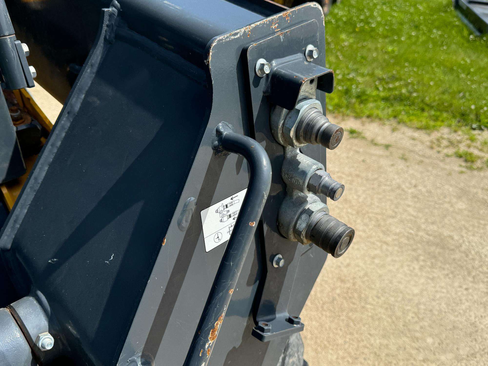 
								2019 John Deere 320G full									