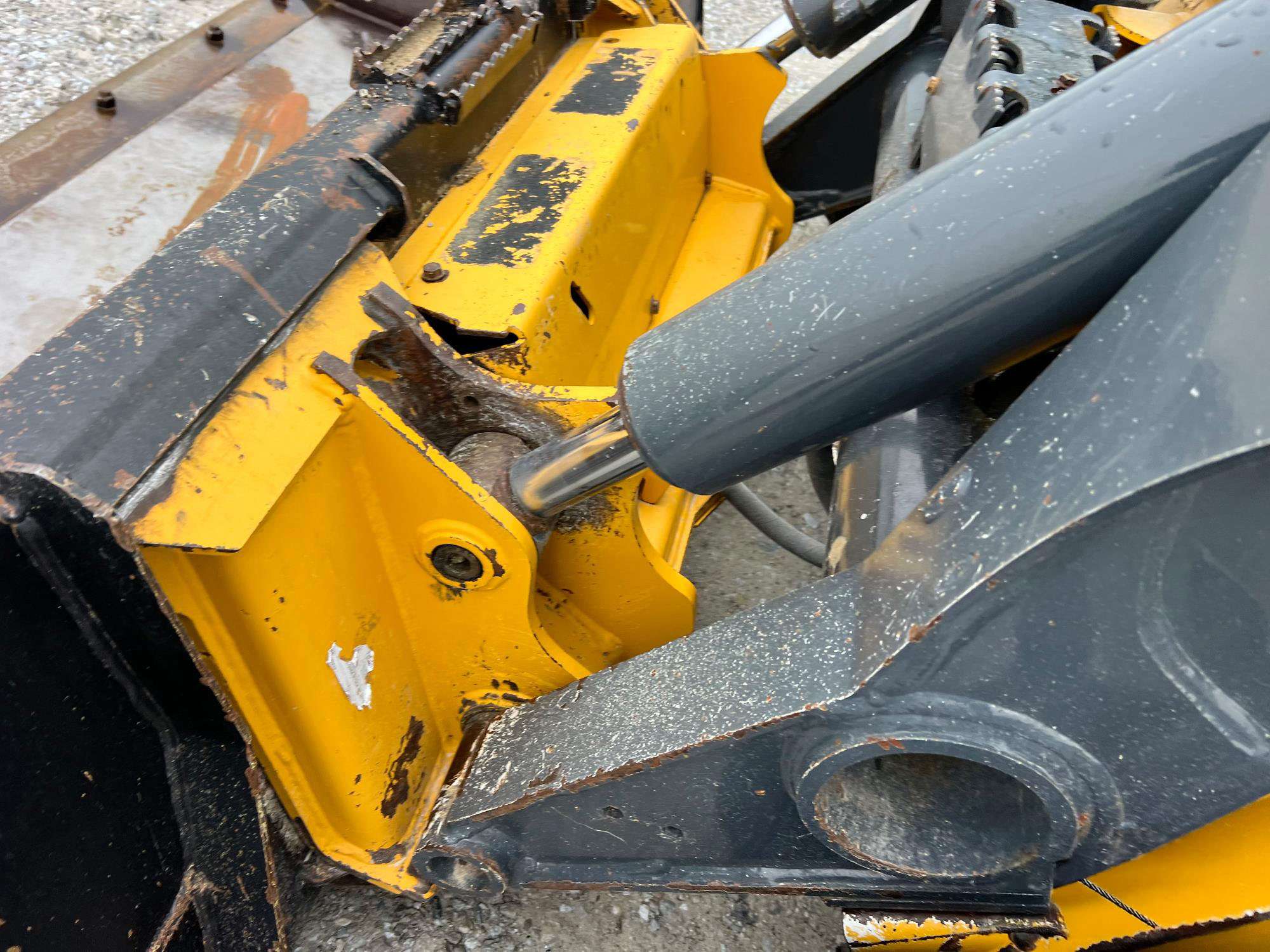 
								2017 John Deere 333G Compact Track Loader full									