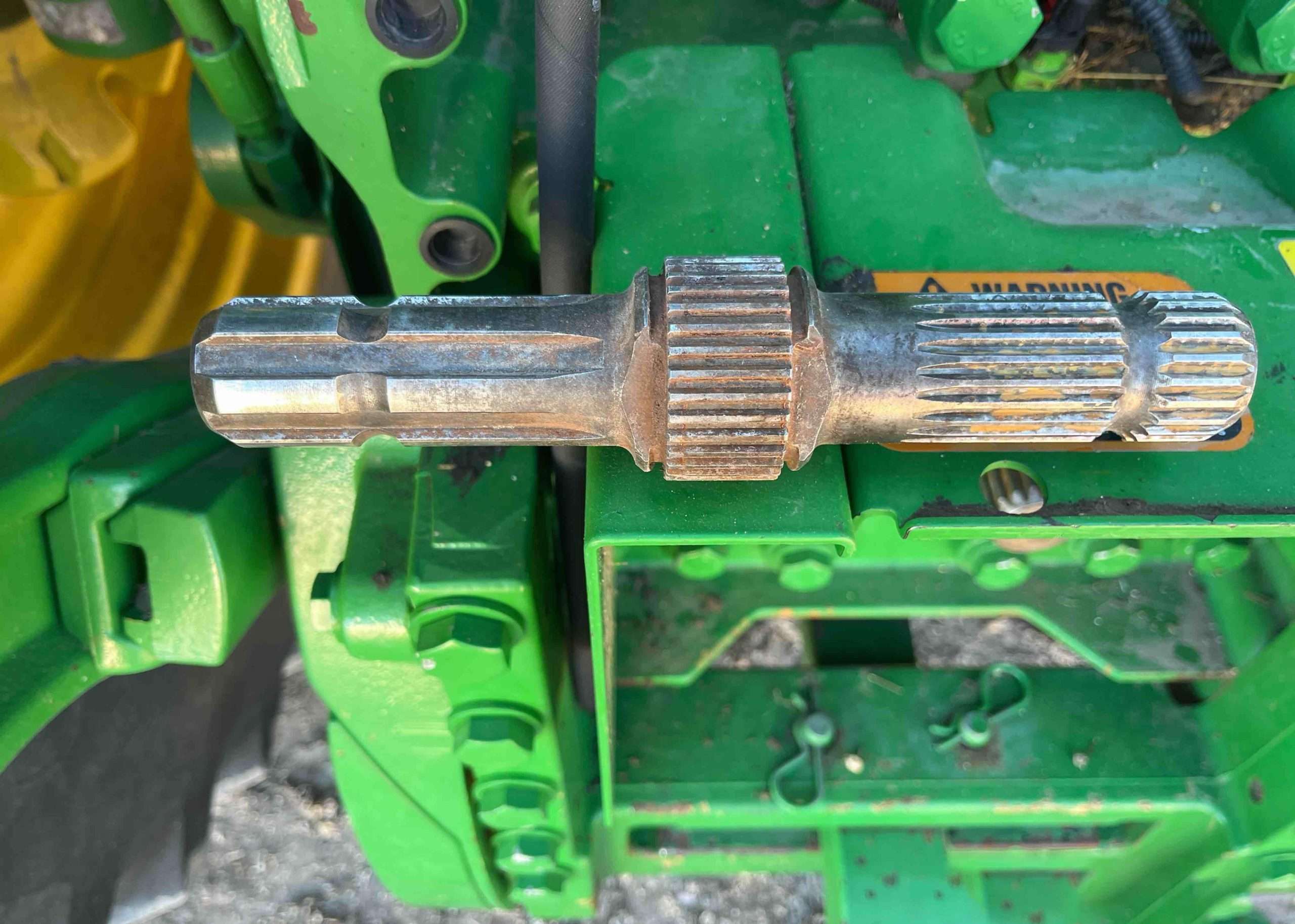 
								2015 John Deere 7210R MFWD Tractor W/Grapple Loader full									