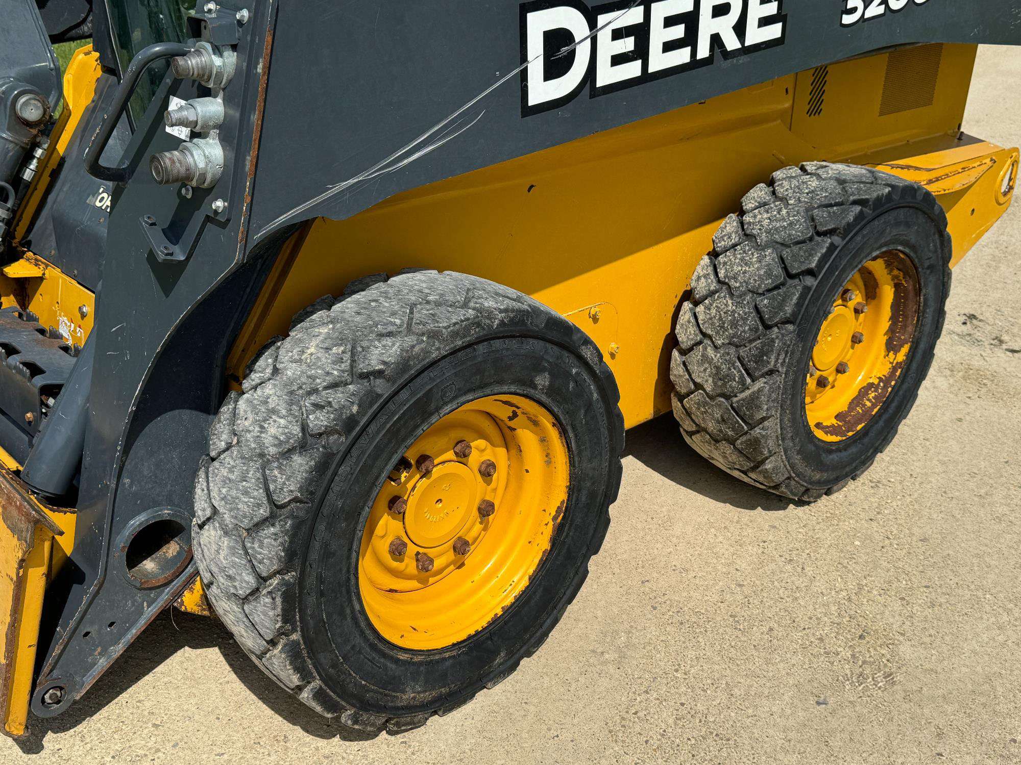 
								2019 John Deere 320G full									