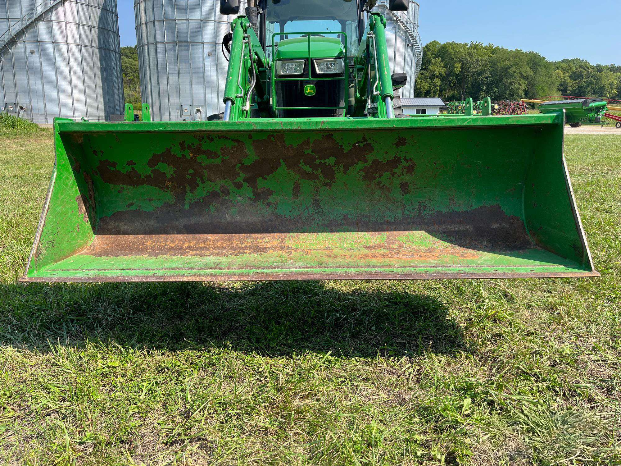 
								2014 John Deere 6130D MFWD Tractor W/Loader full									