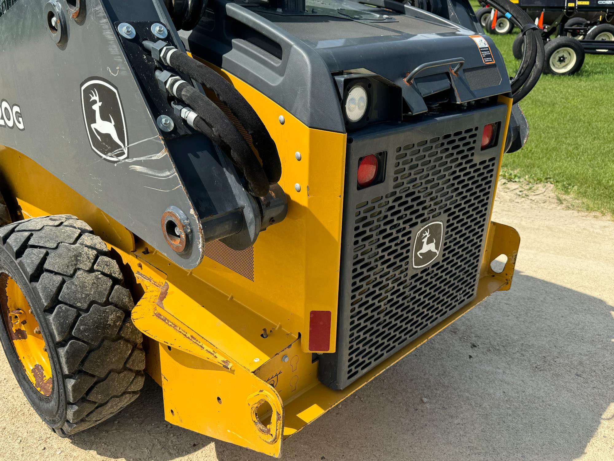 
								2019 John Deere 320G full									