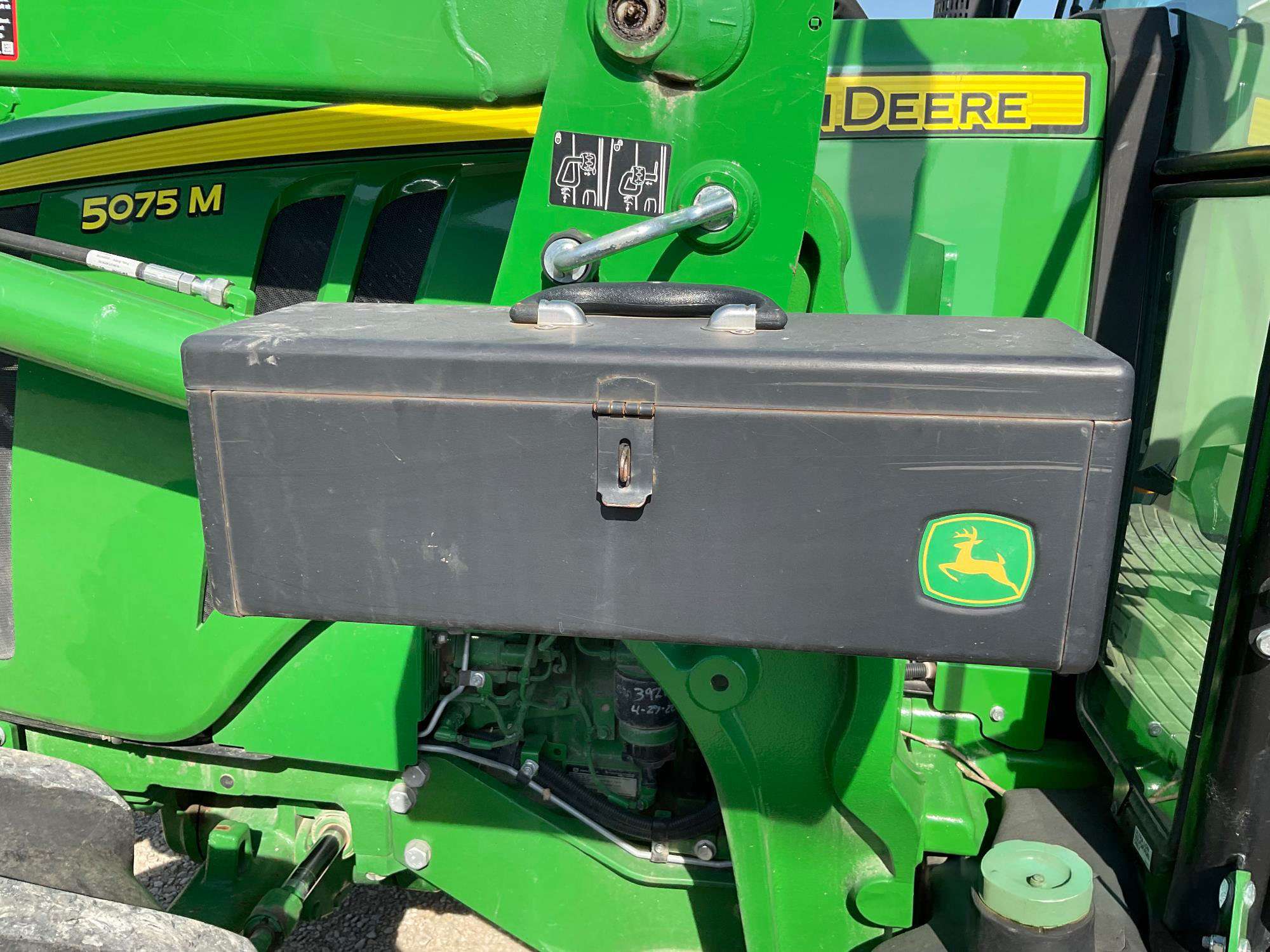 
								2015 John Deere 5075M MFWD Tractor W/Loader full									