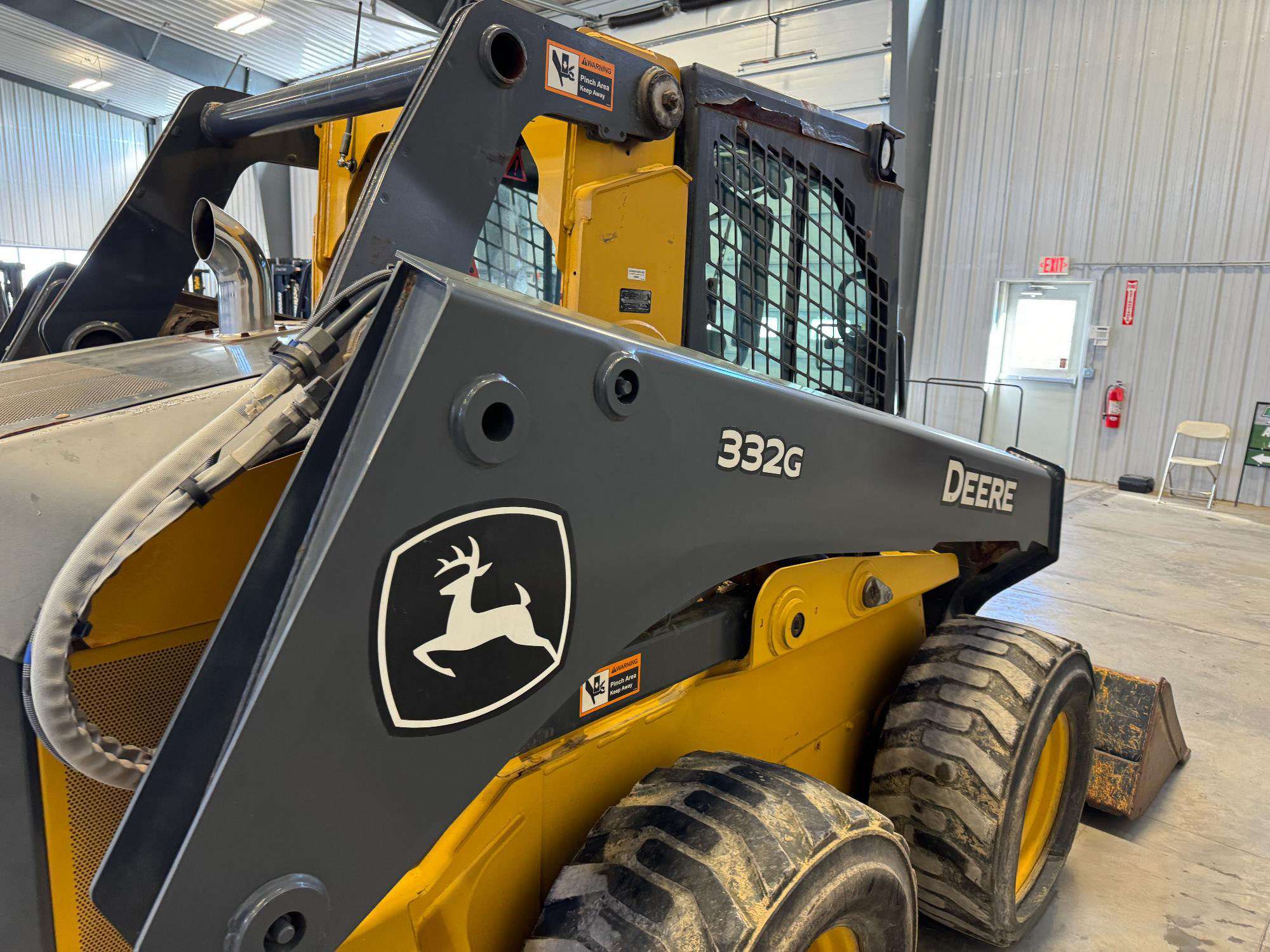 
								2021 John Deere 332G full									