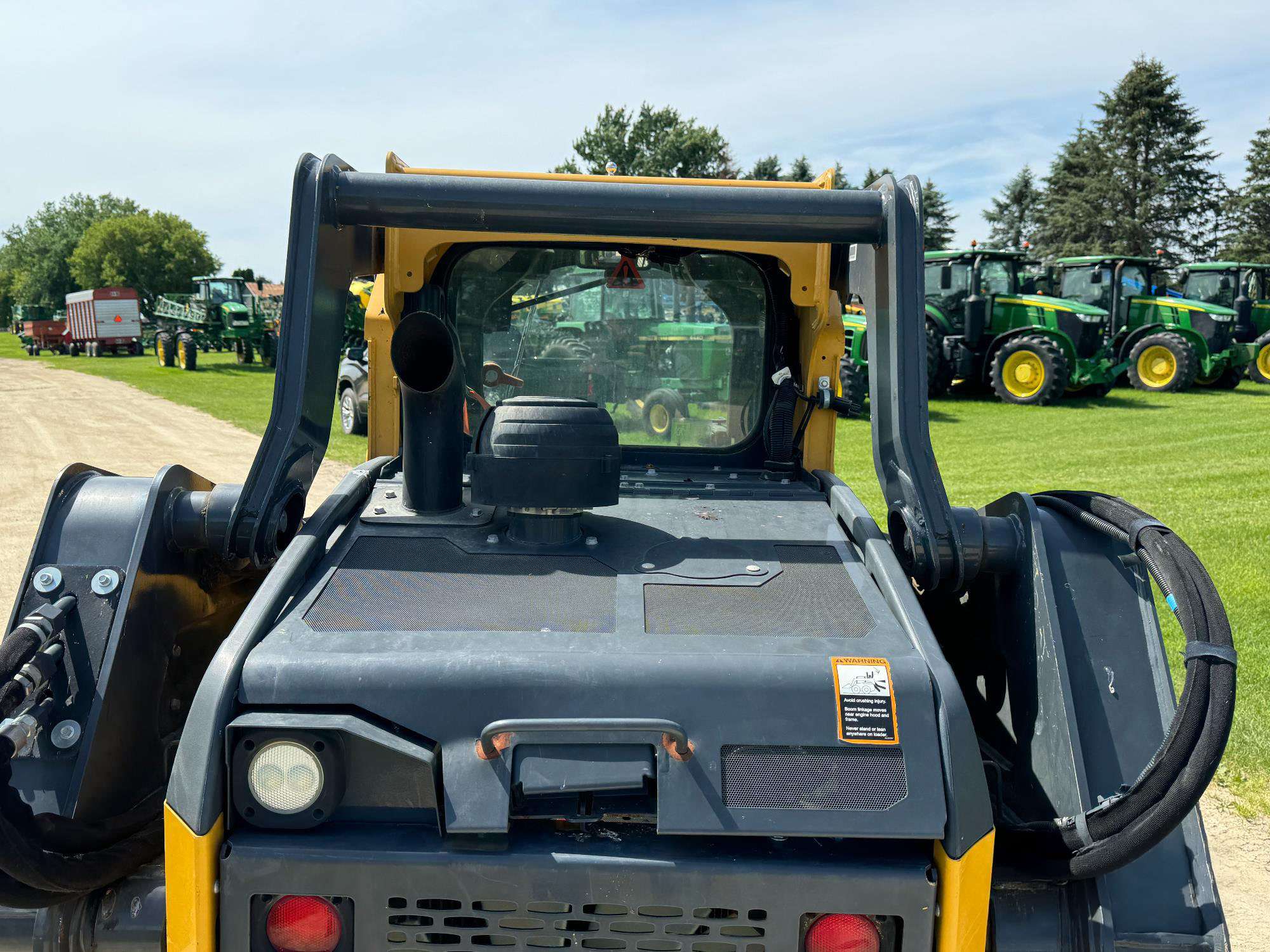 
								2019 John Deere 320G full									