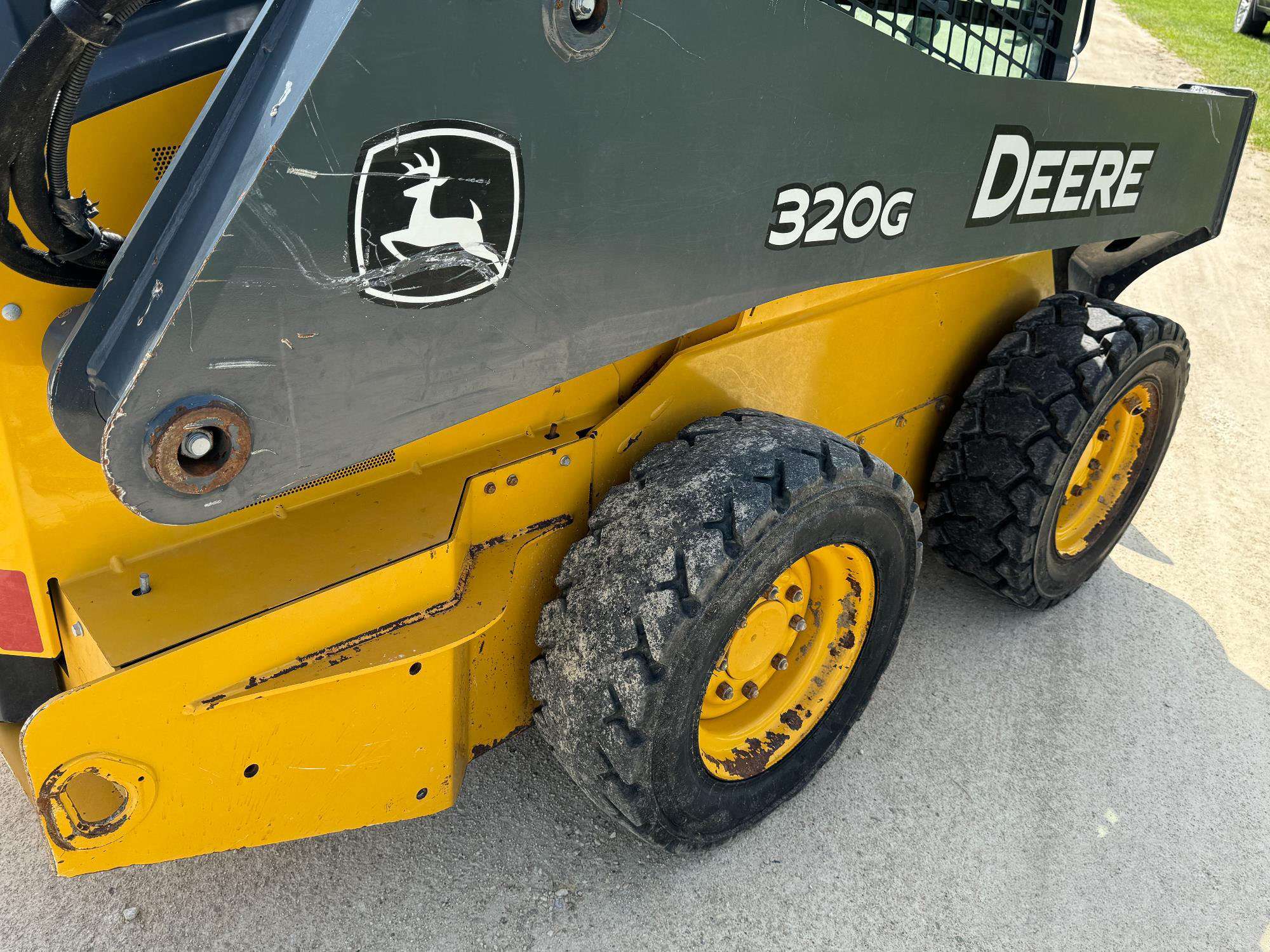 
								2019 John Deere 320G full									