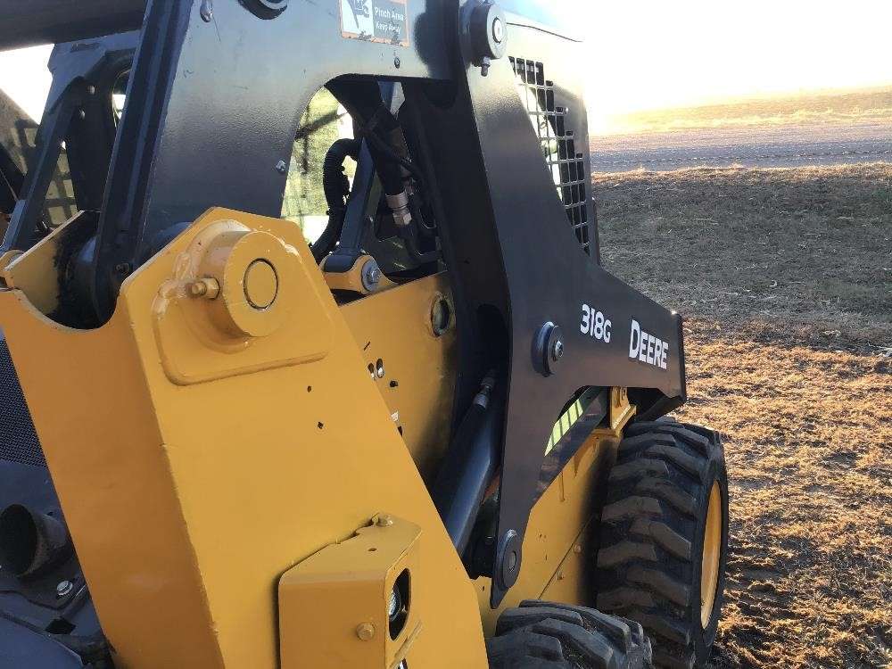 
								2019 John Deere 318G full									