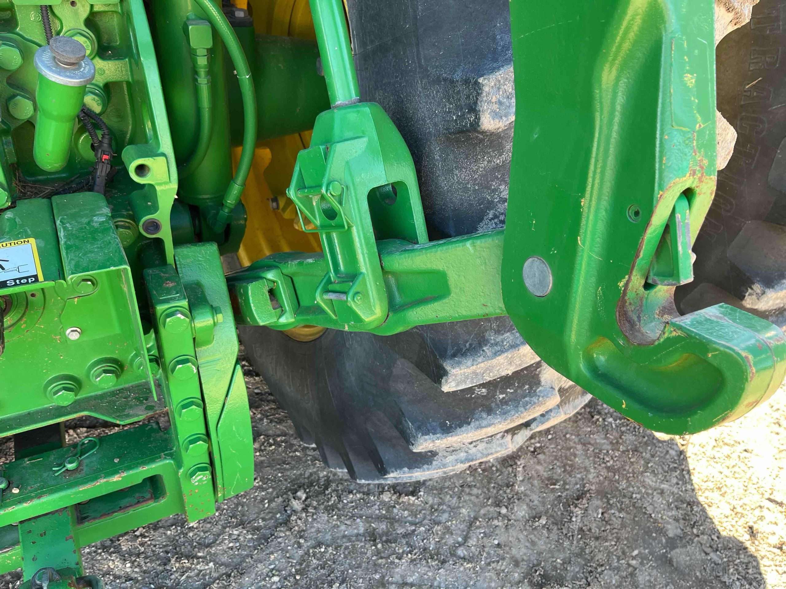 
								2015 John Deere 7210R MFWD Tractor W/Grapple Loader full									