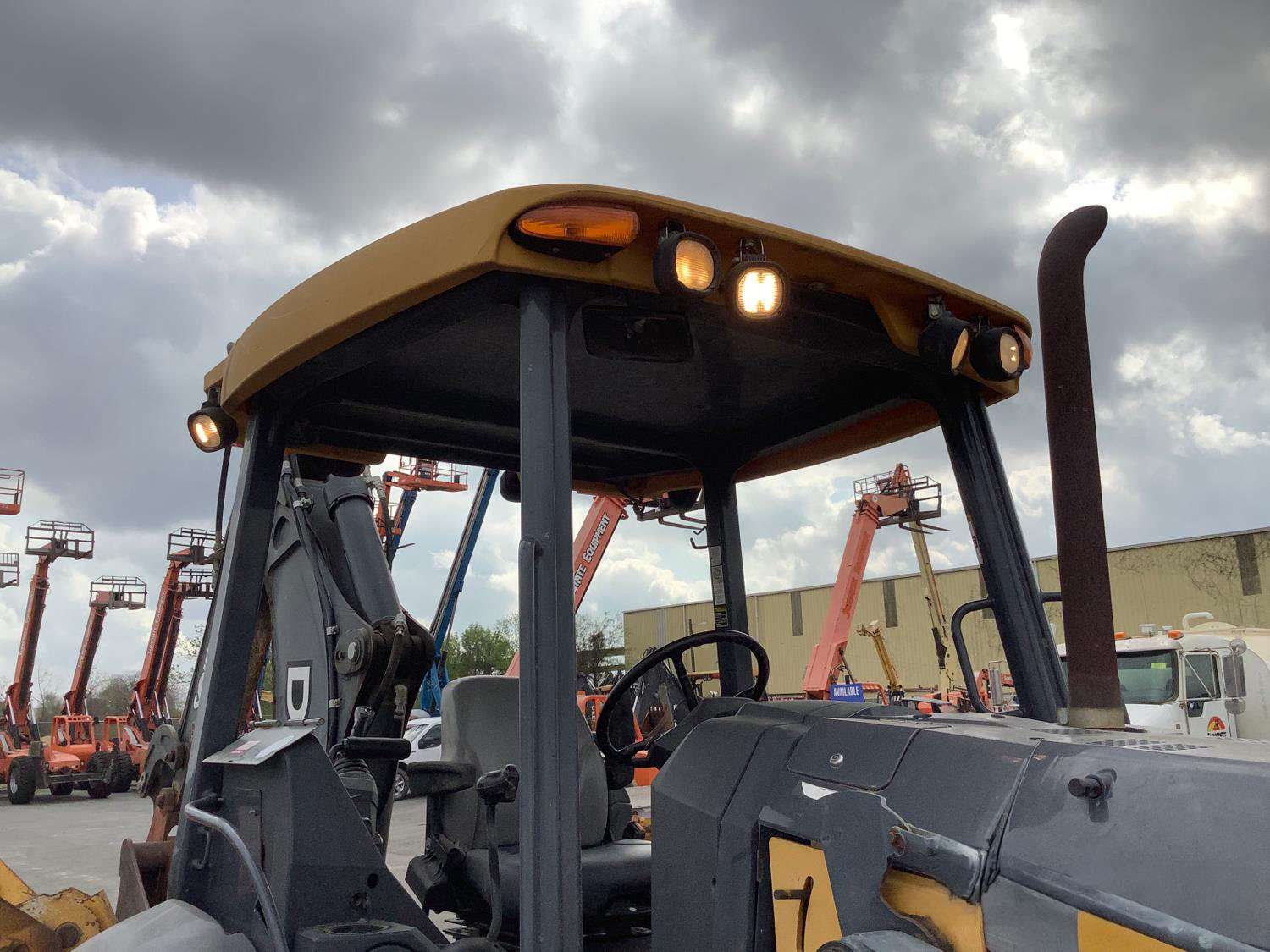 
								2015 John Deere 310L EP 4×4 full									