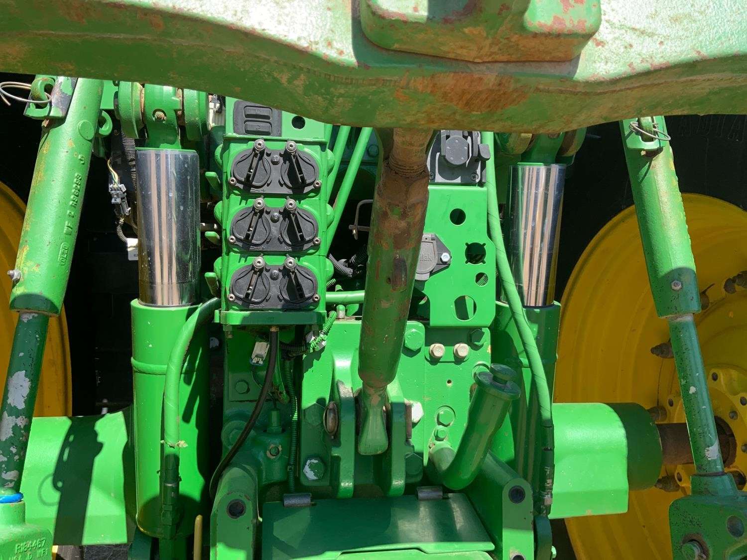 
								2011 John Deere 7830 MFWD Tractor full									