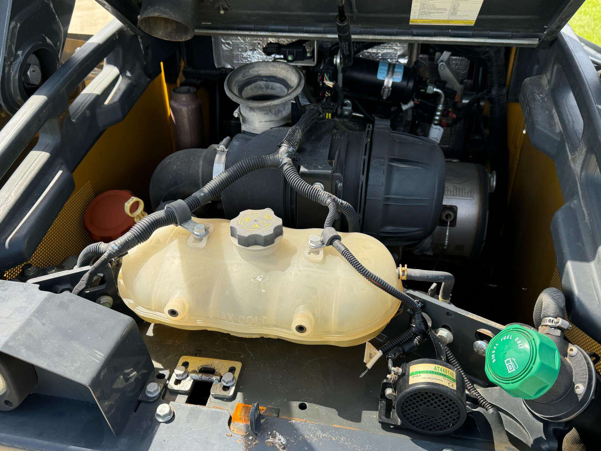 
								2019 John Deere 320G full									