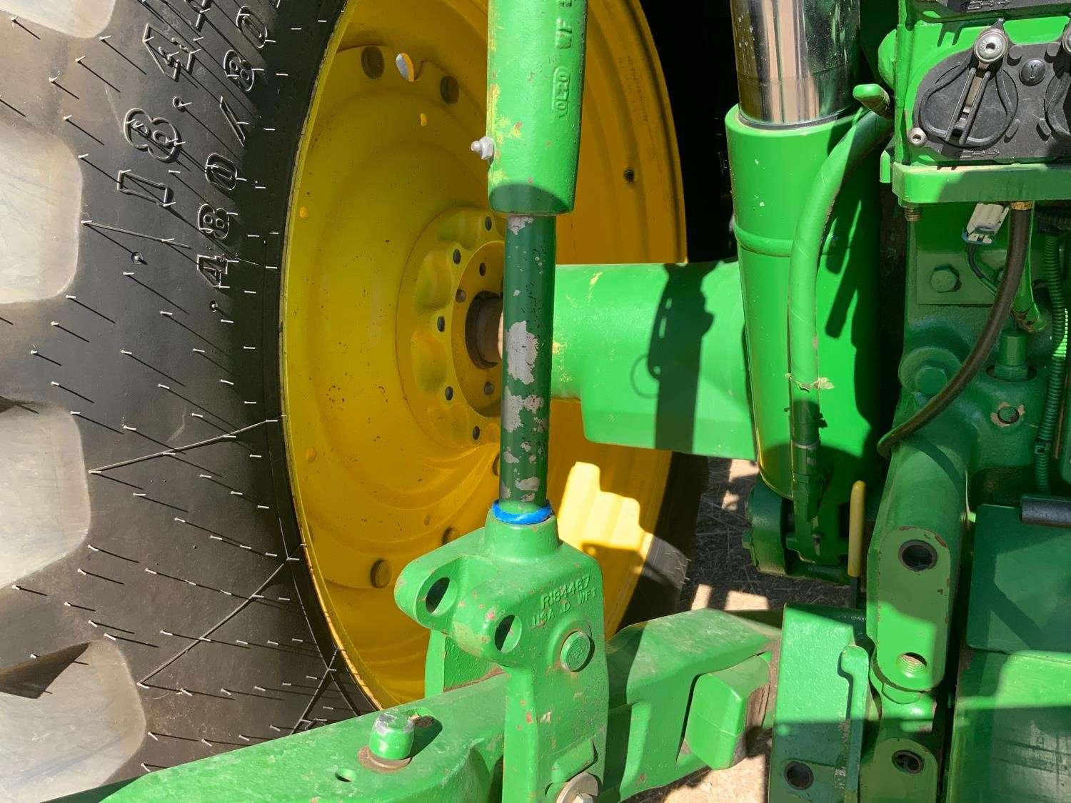 
								2011 John Deere 7830 MFWD Tractor full									