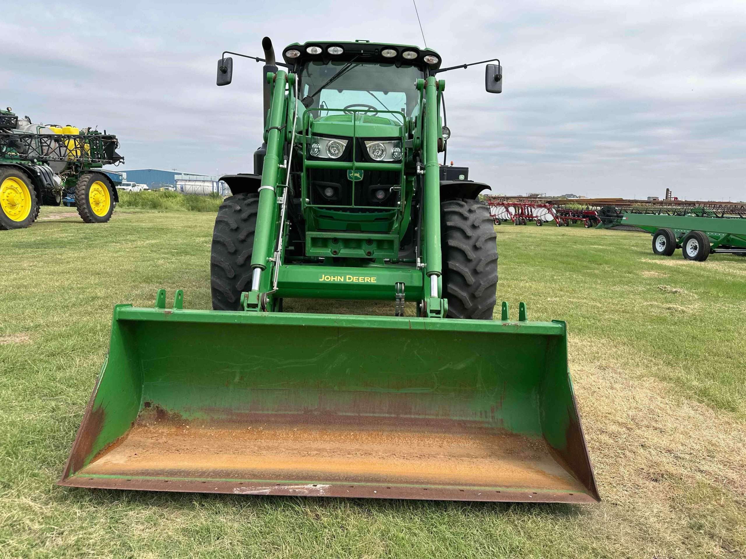 
								2017 John Deere 6155R MFWD Tractor W/Loader full									