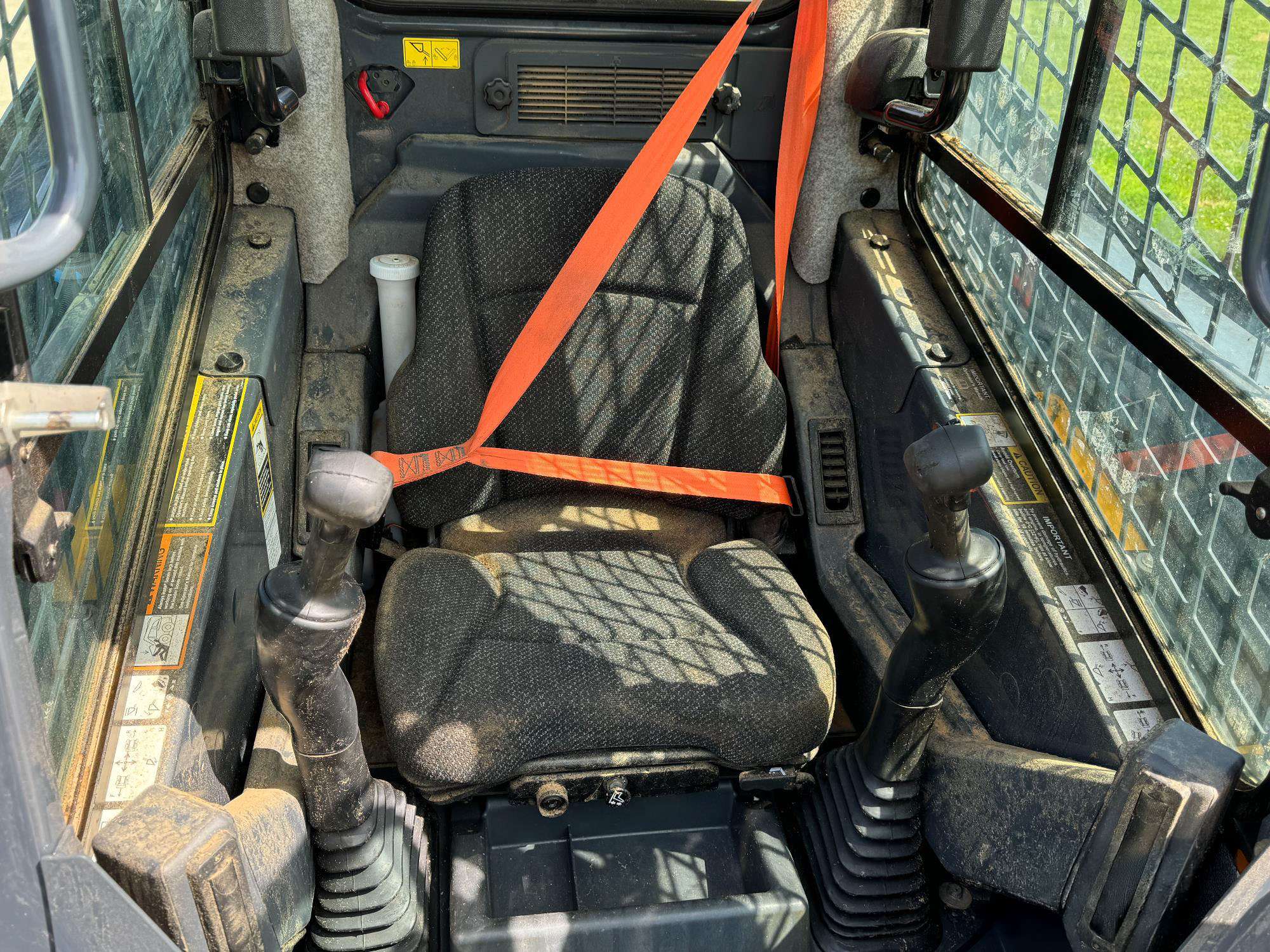 
								2019 John Deere 320G full									