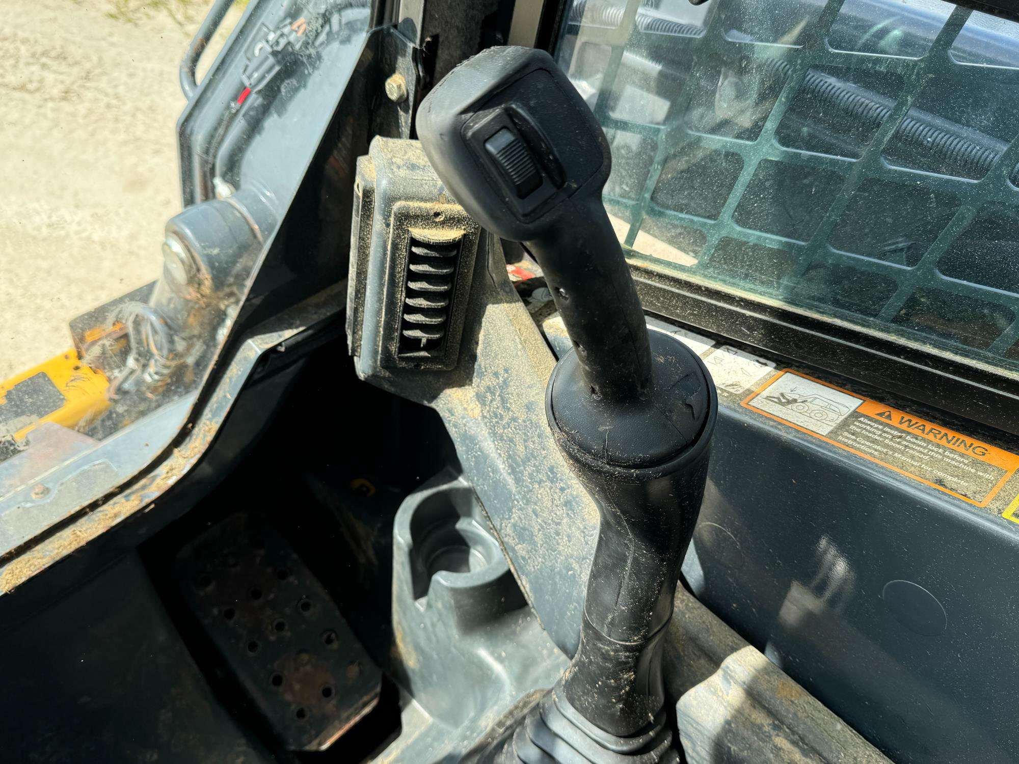 
								2019 John Deere 320G full									