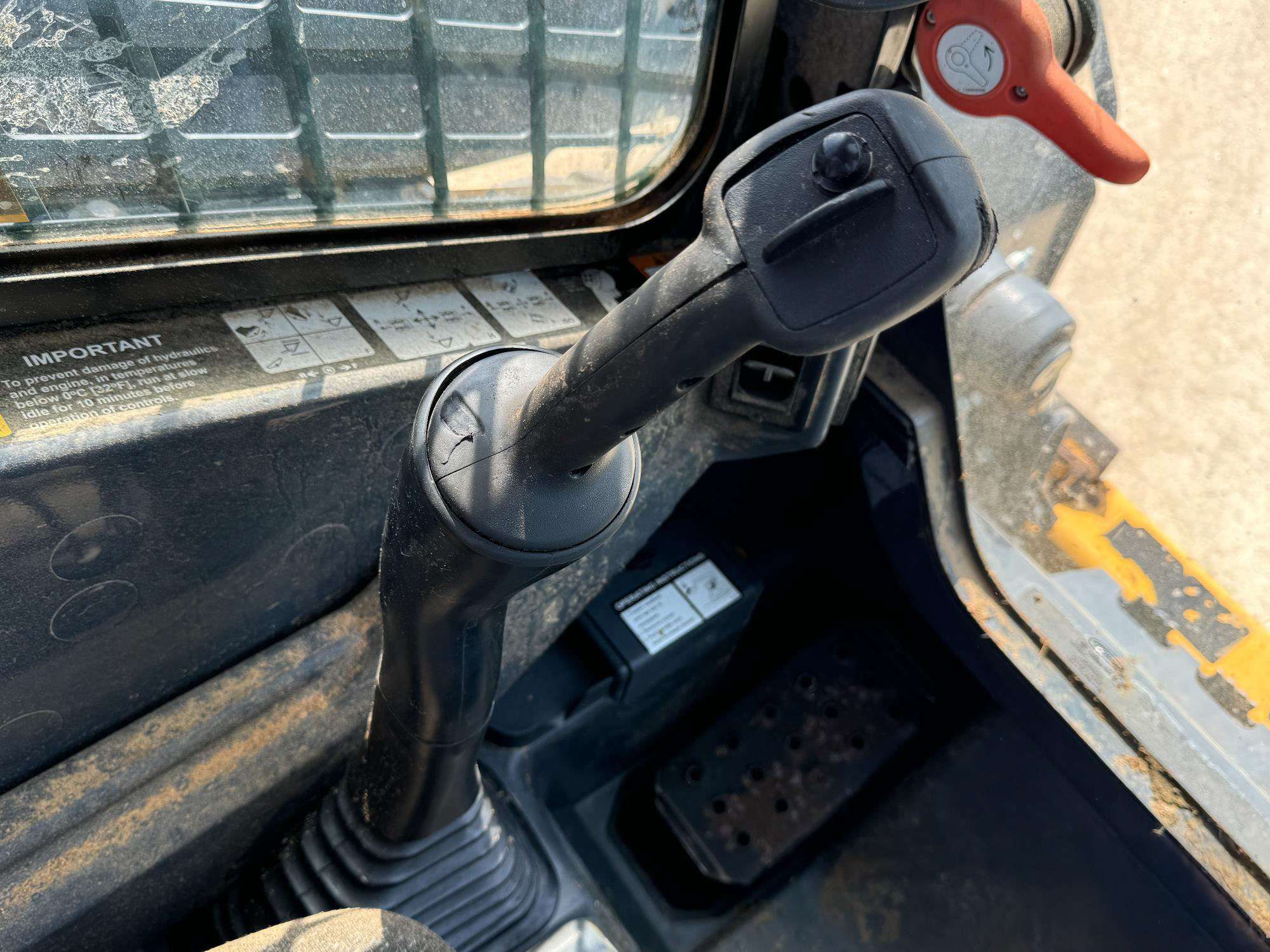 
								2019 John Deere 320G full									