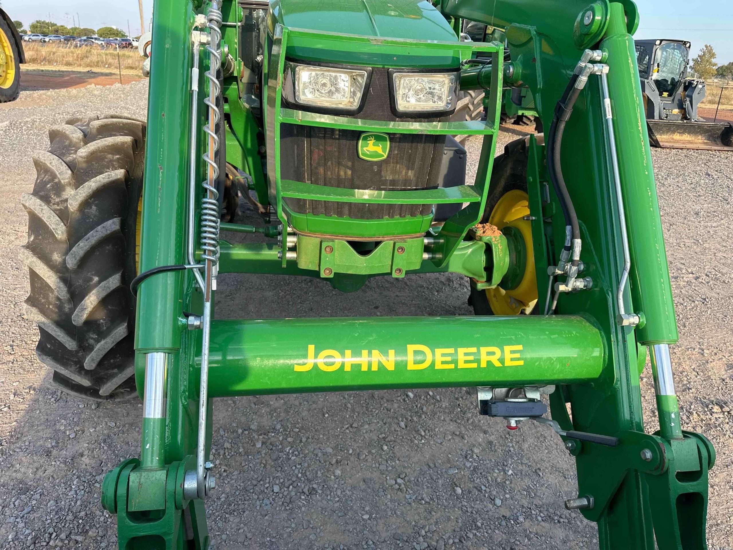
								2021 John Deere 5090M MFWD Tractor W/Loader full									