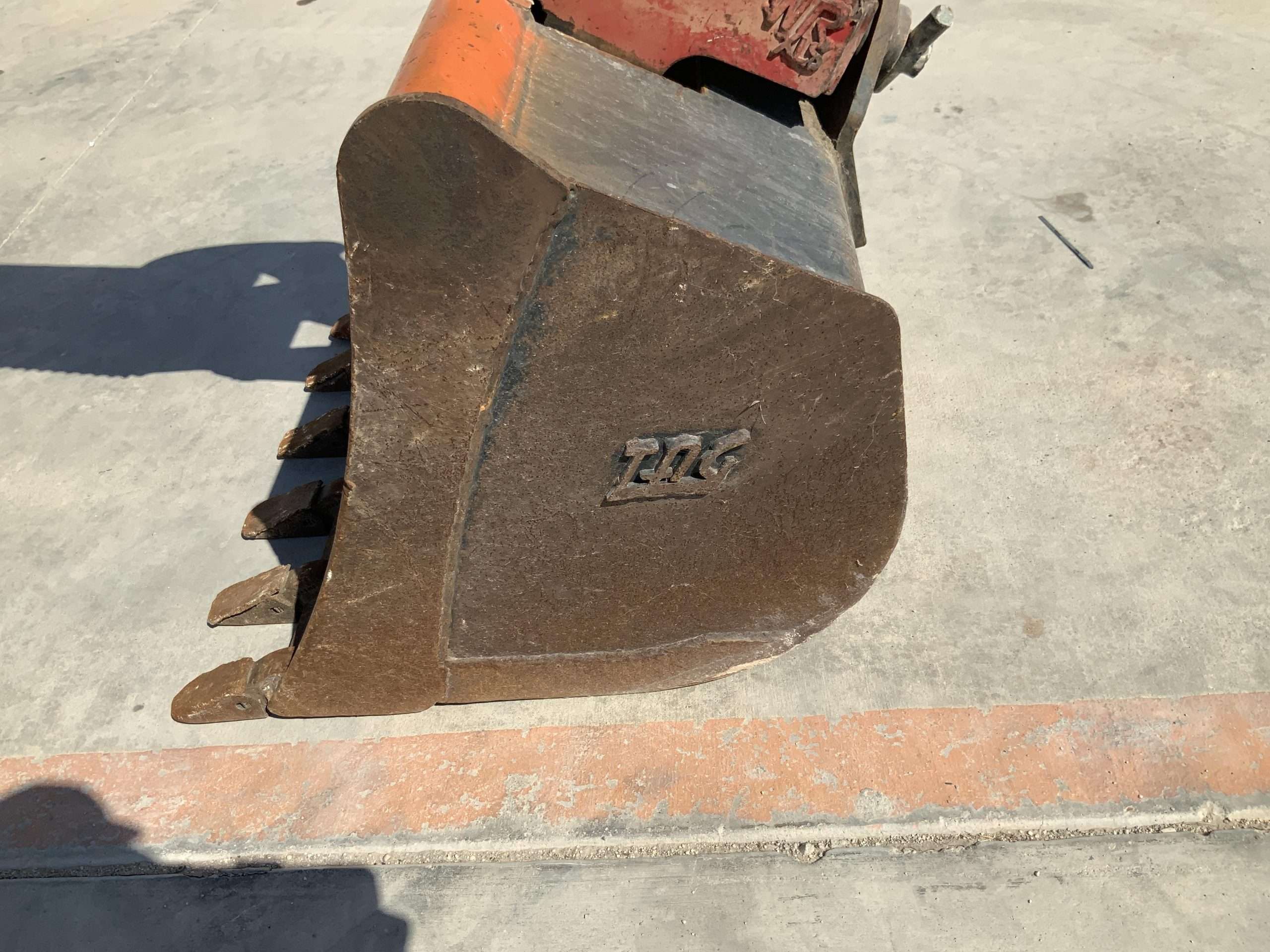 
								John Deere 410K 4WD full									
