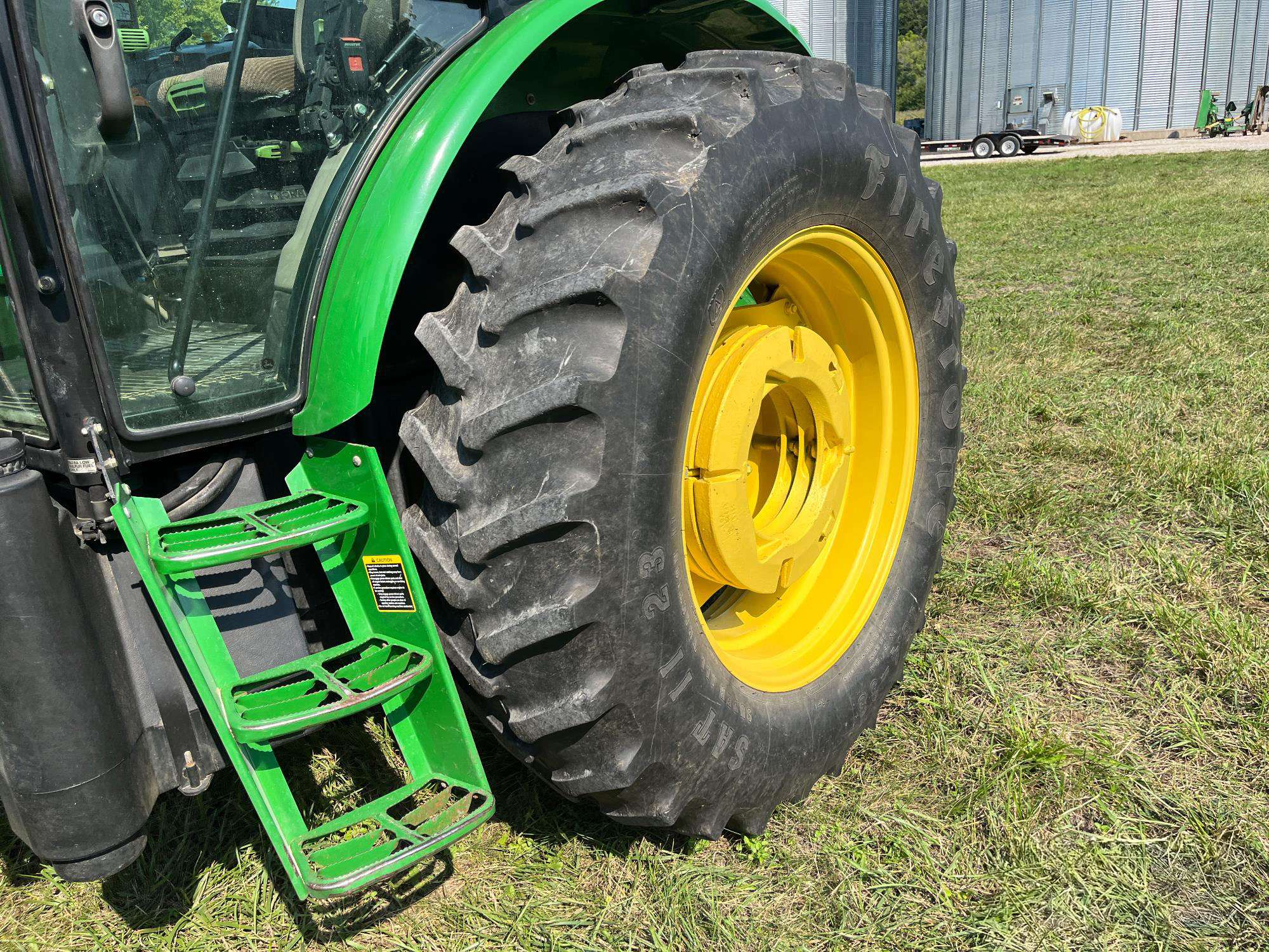 
								2014 John Deere 6130D MFWD Tractor W/Loader full									