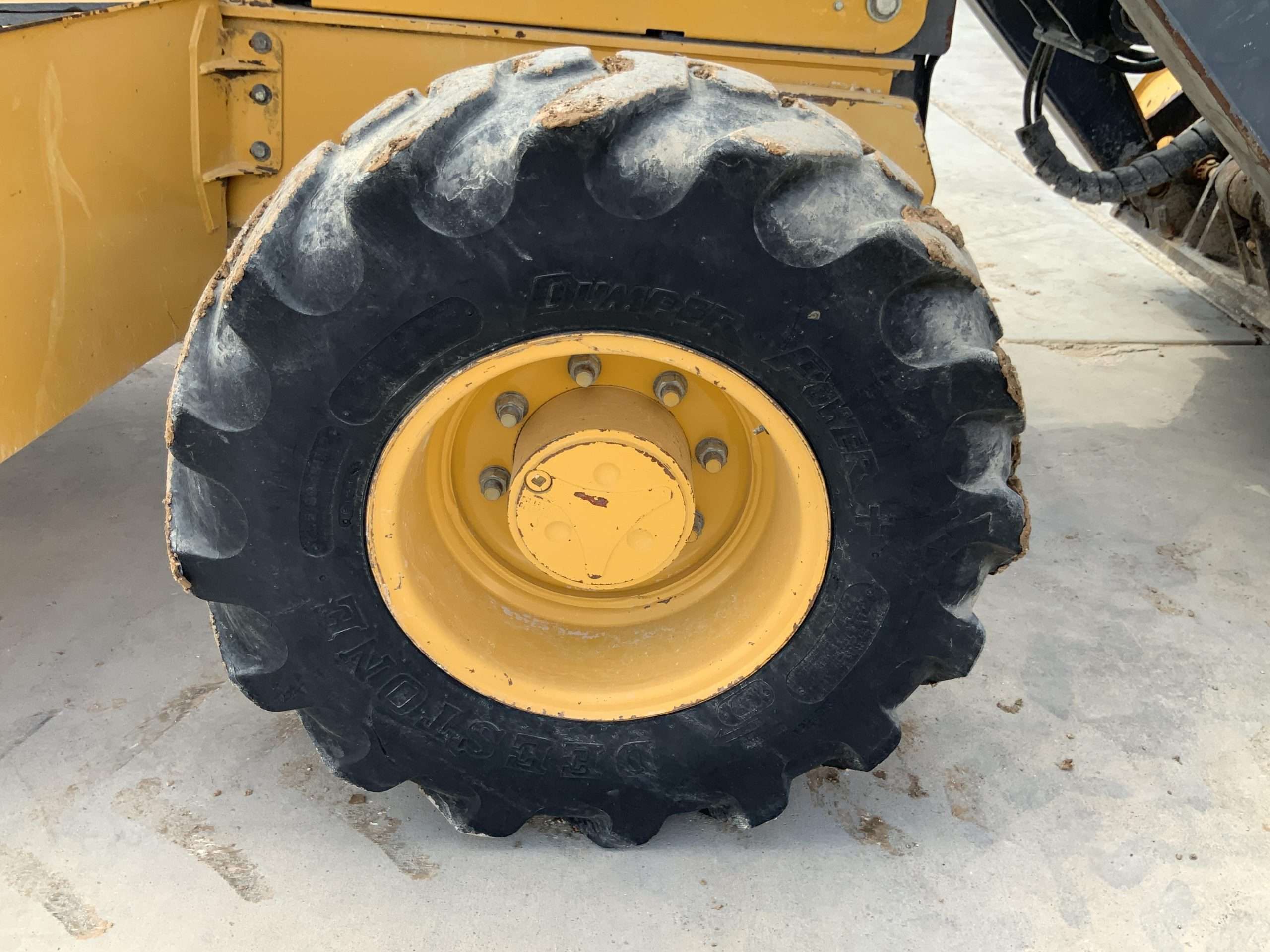 
								John Deere 410K 4WD full									