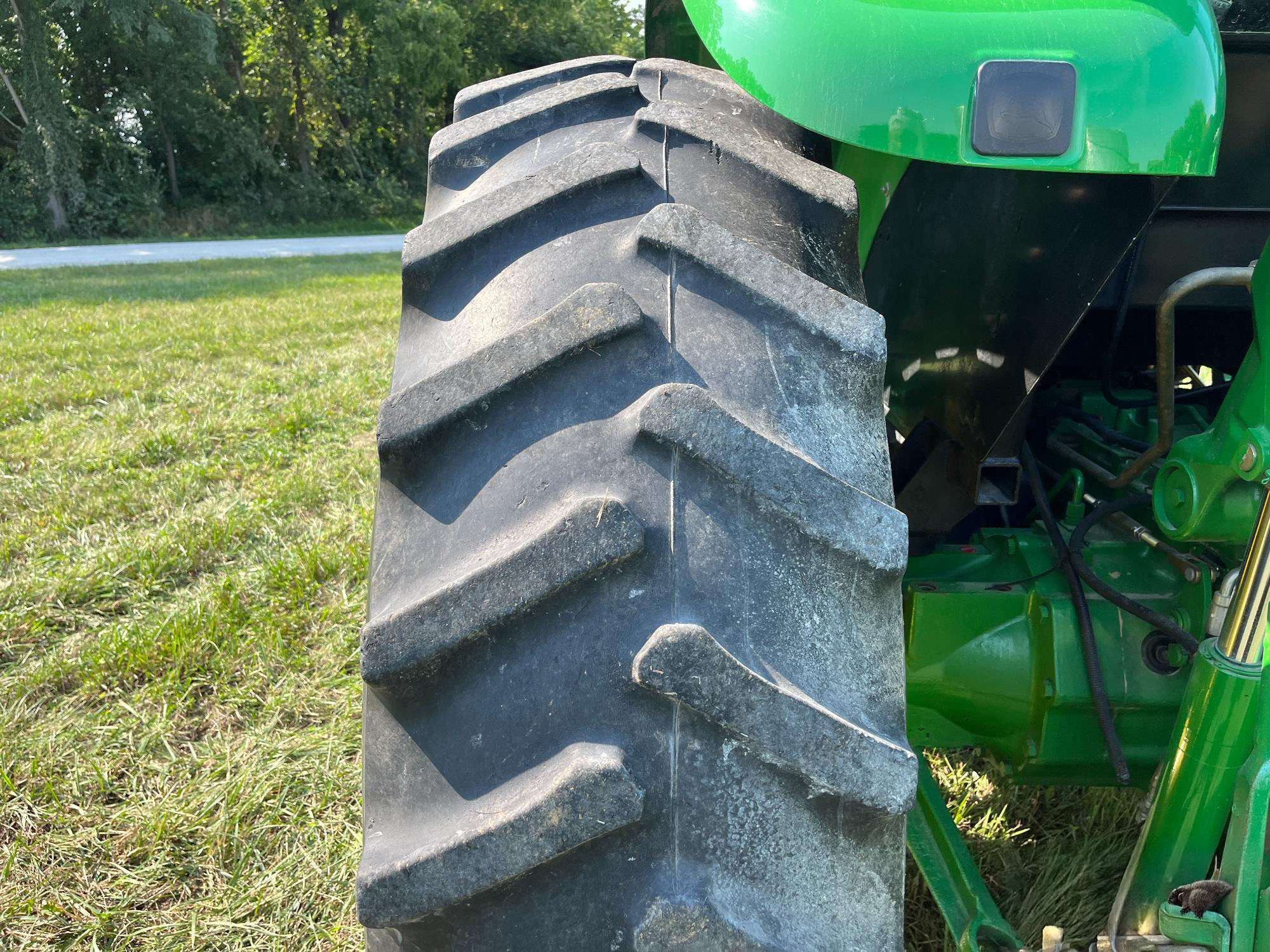 
								2014 John Deere 6130D MFWD Tractor W/Loader full									