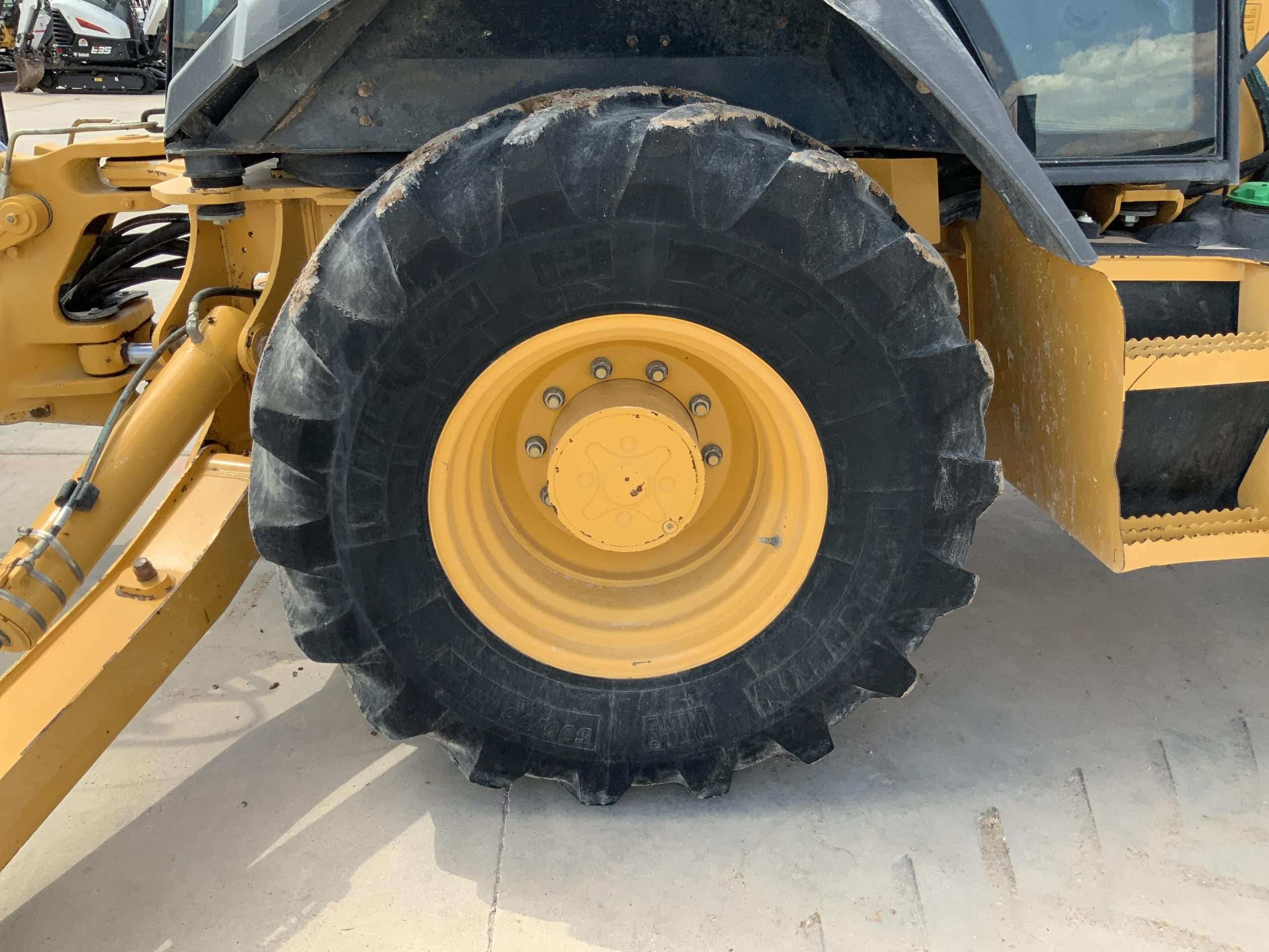 
								John Deere 410K 4WD full									