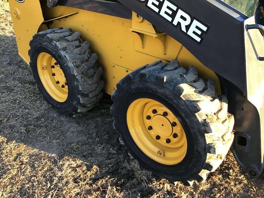 
								2019 John Deere 318G full									