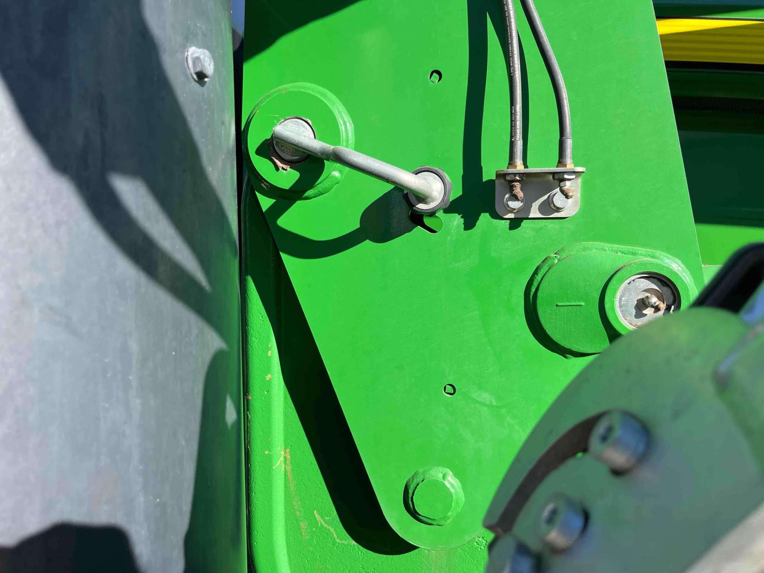 
								2015 John Deere 7210R MFWD Tractor W/Grapple Loader full									