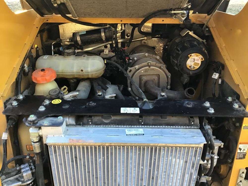 
								2019 John Deere 318G full									