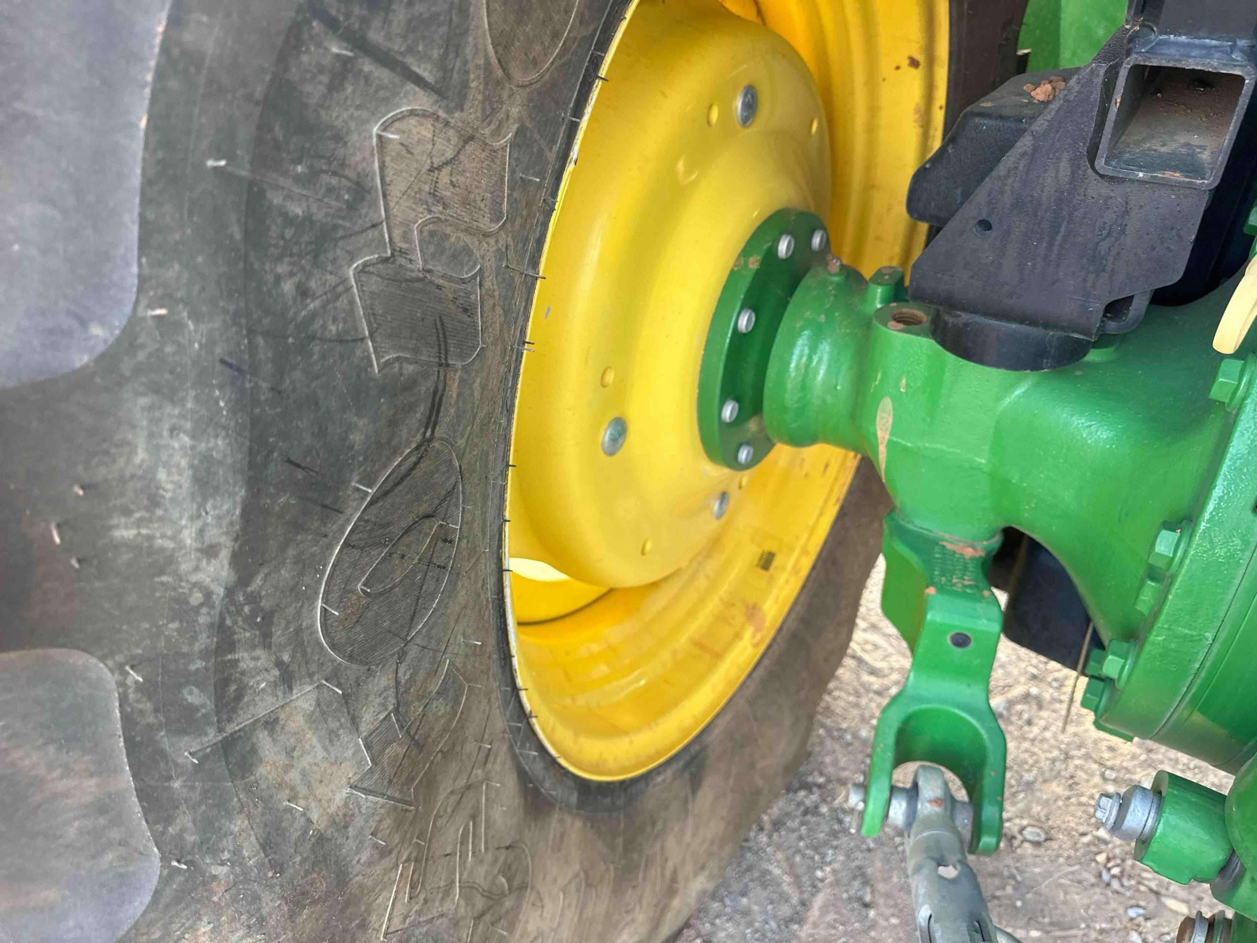 
								2021 John Deere 5090M MFWD Tractor W/Loader full									