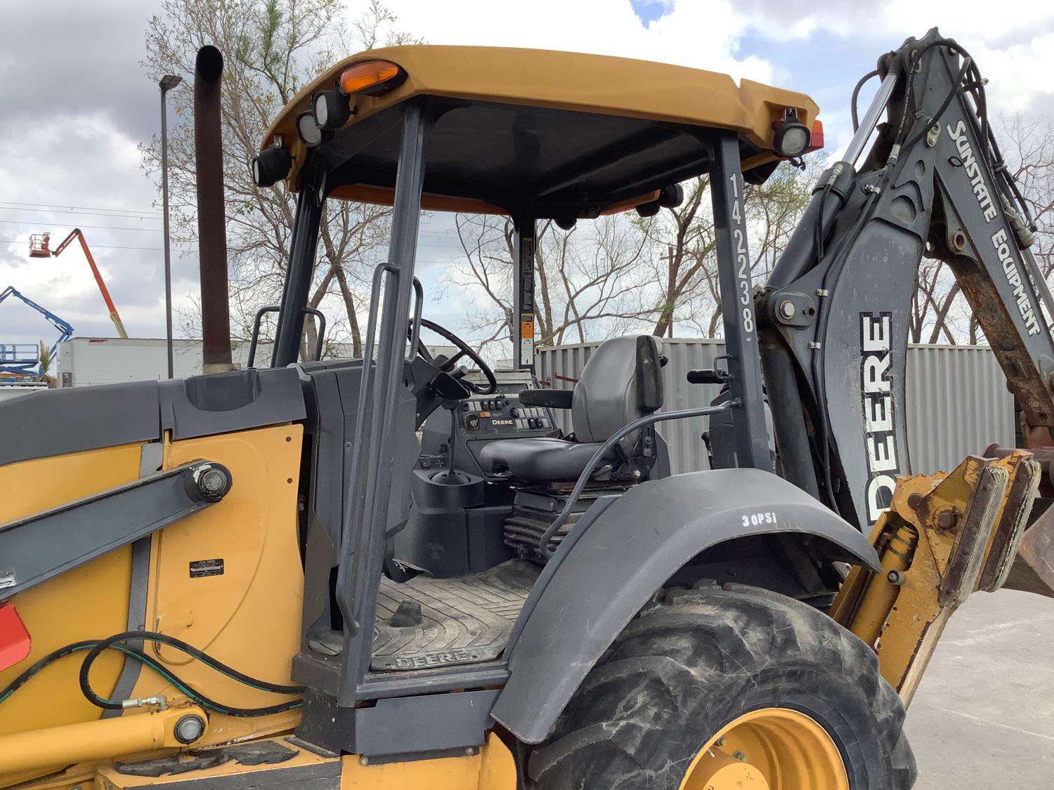 
								2015 John Deere 310L EP 4×4 full									