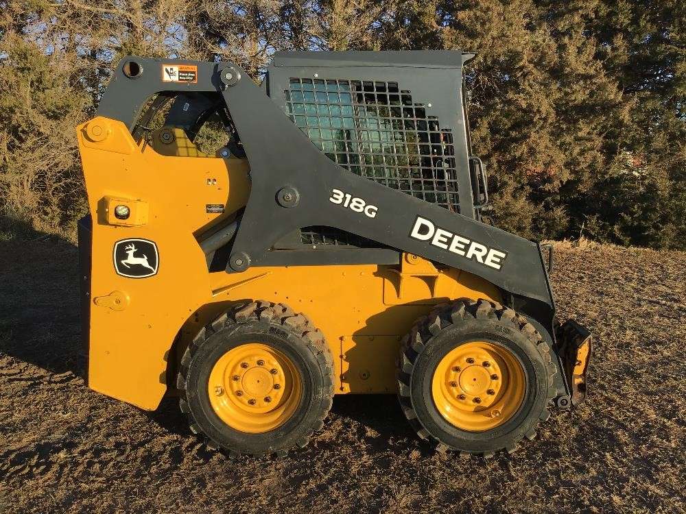
								2019 John Deere 318G full									