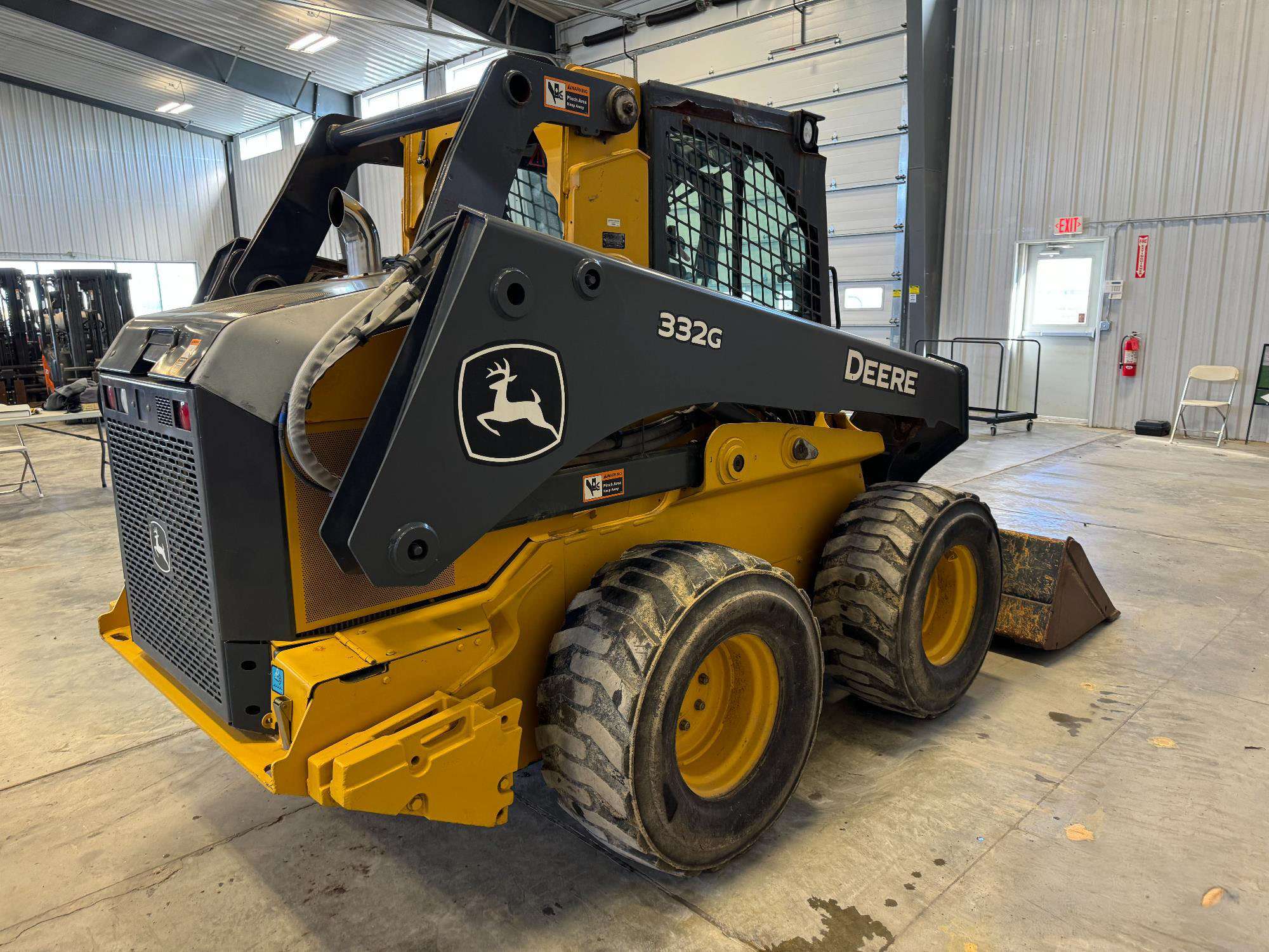 
								2021 John Deere 332G full									
