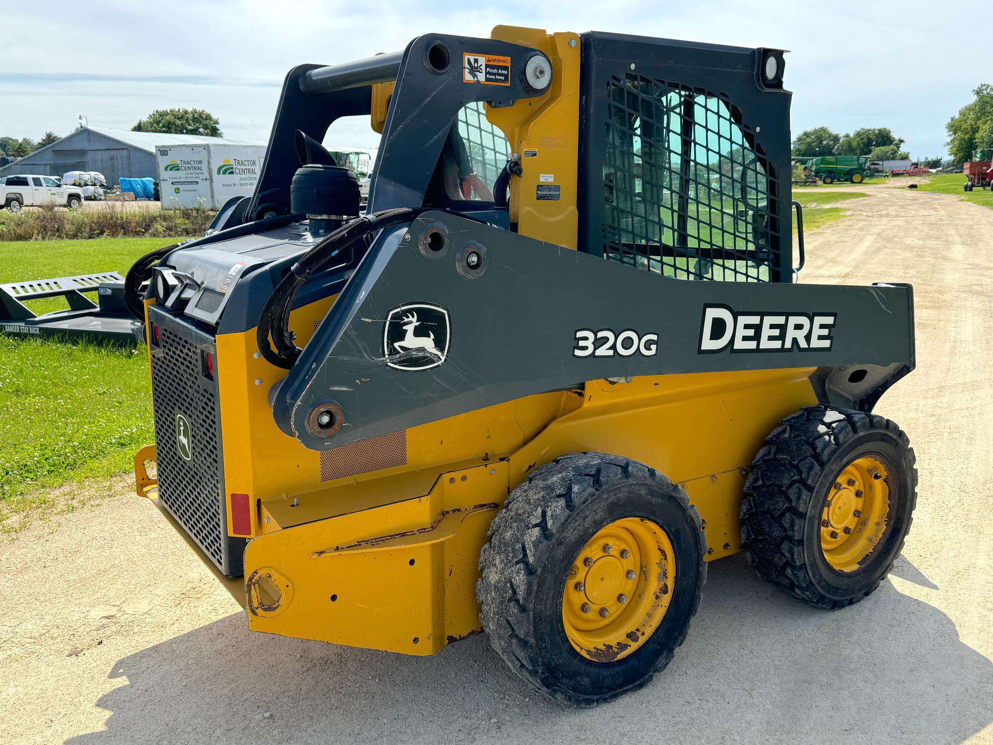 
								2019 John Deere 320G full									