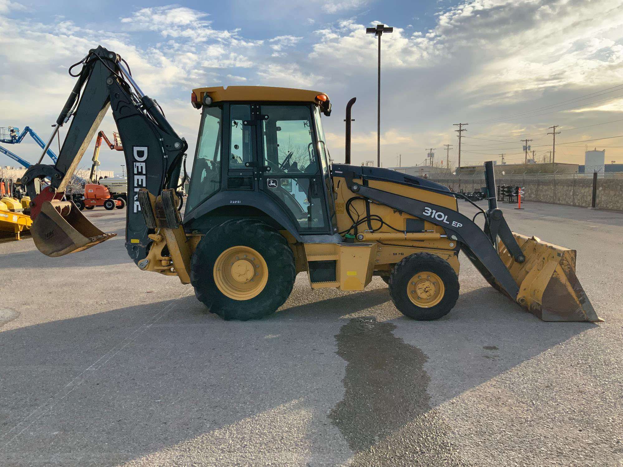 
								2016 John Deere 310L EP 4WD full									