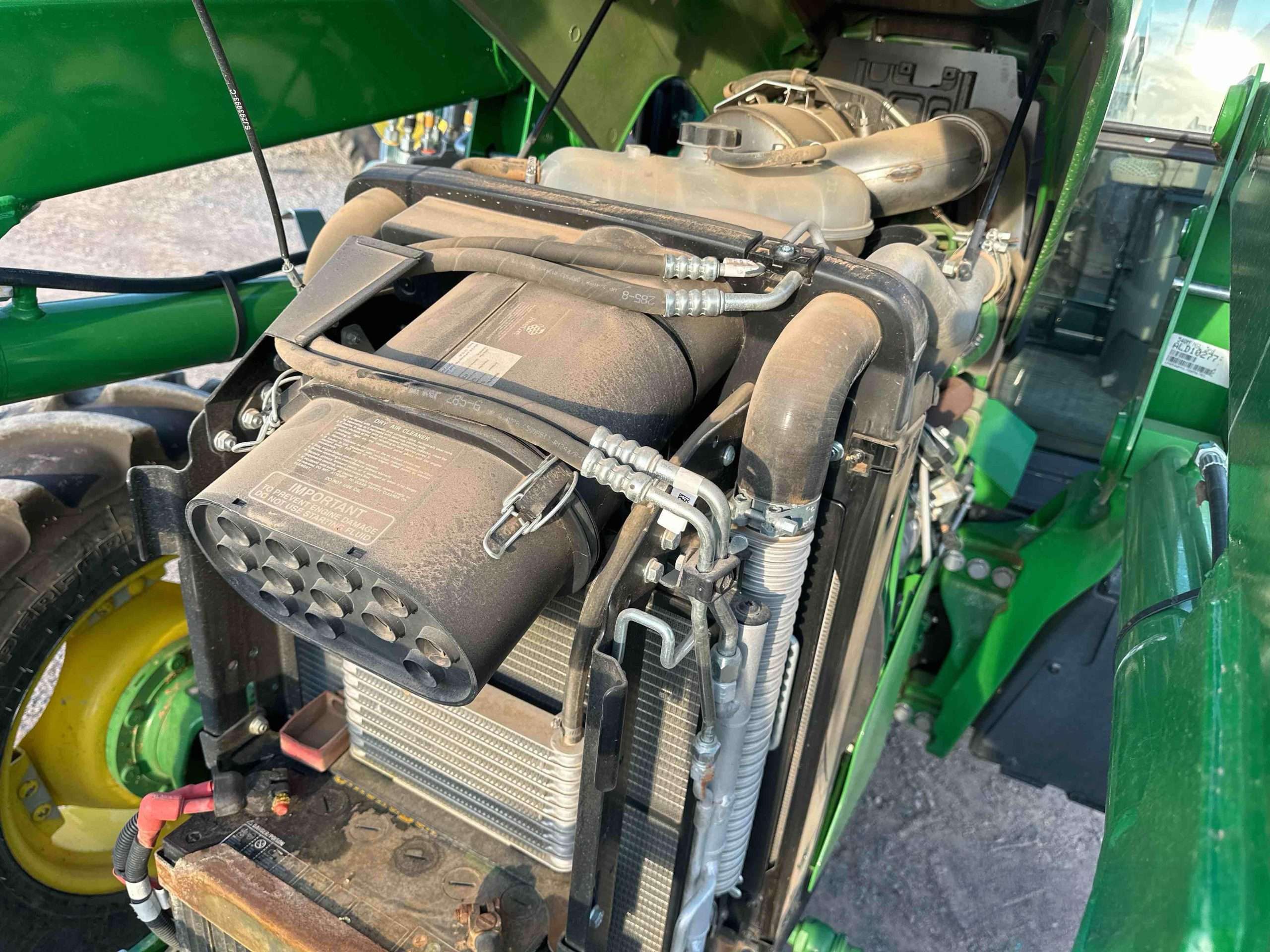 
								2021 John Deere 5090M MFWD Tractor W/Loader full									