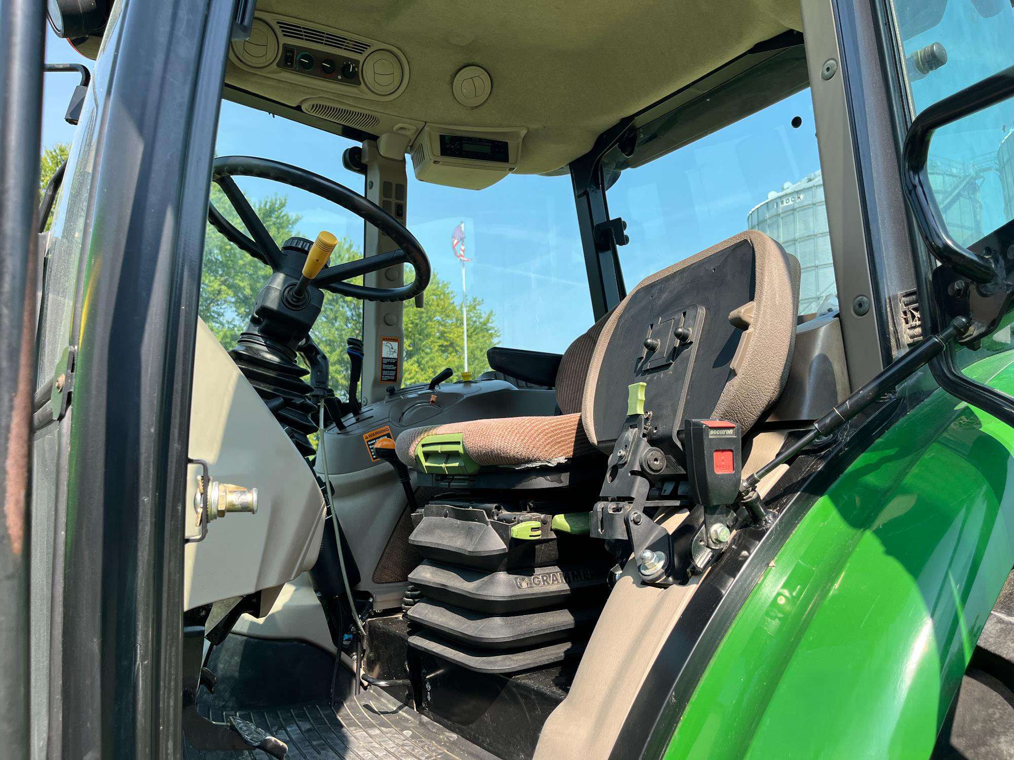 
								2014 John Deere 6130D MFWD Tractor W/Loader full									