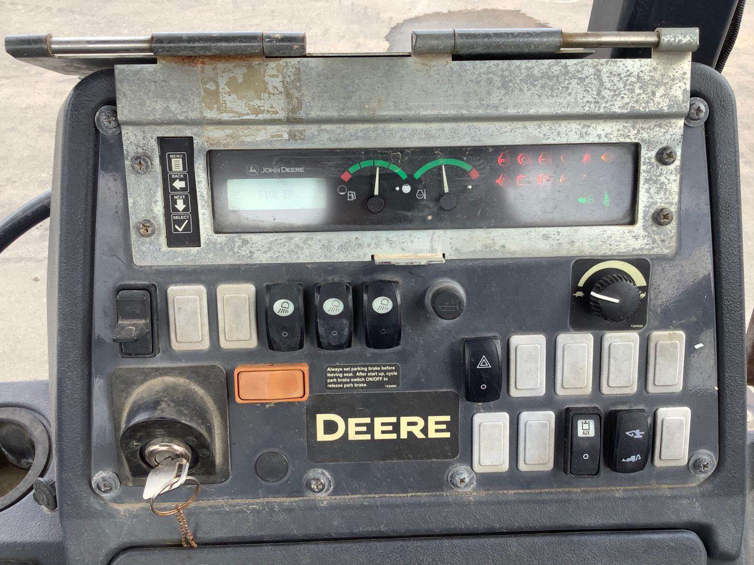 
								2015 John Deere 310L EP 4×4 full									