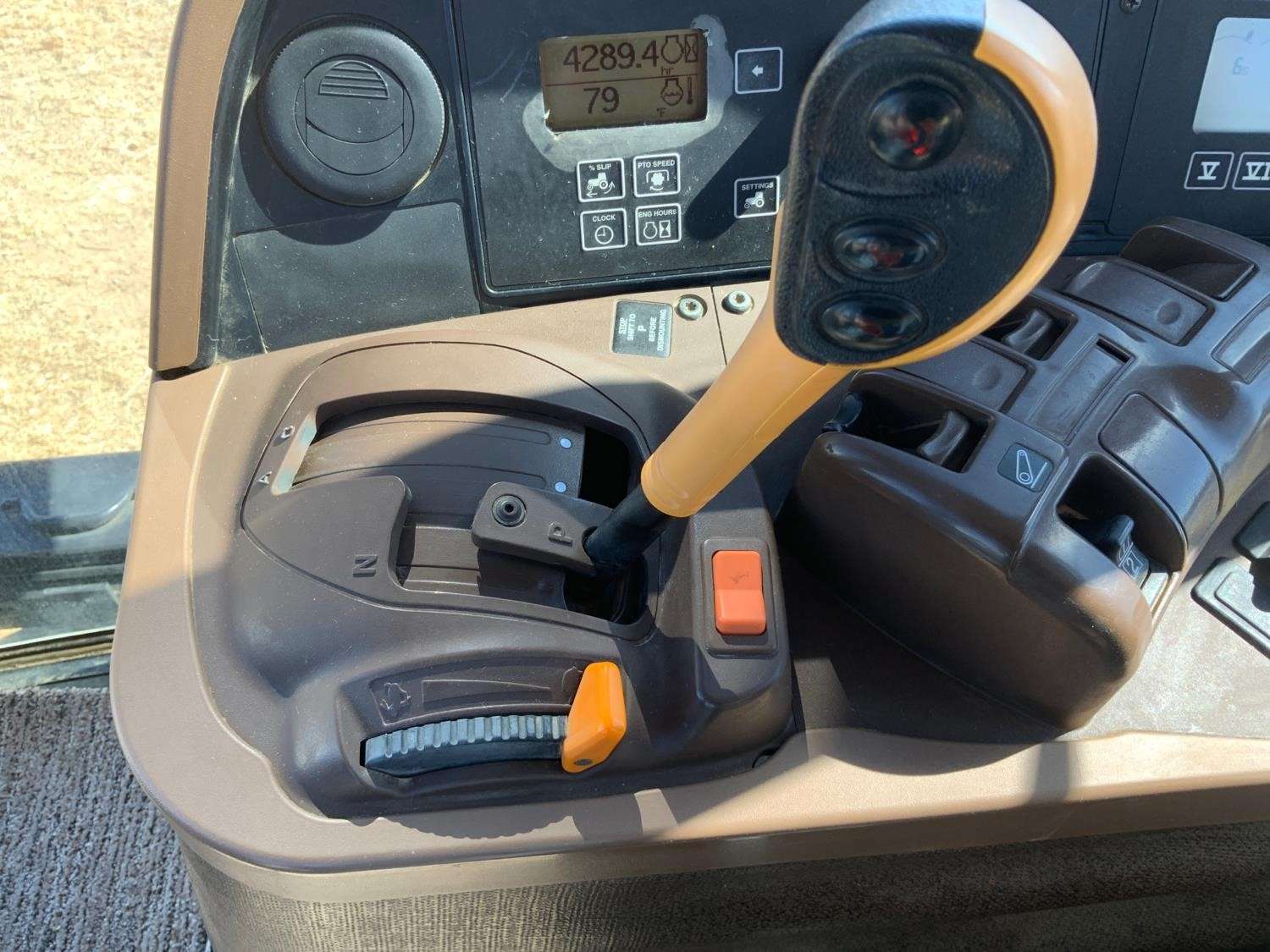 
								2011 John Deere 7830 MFWD Tractor full									