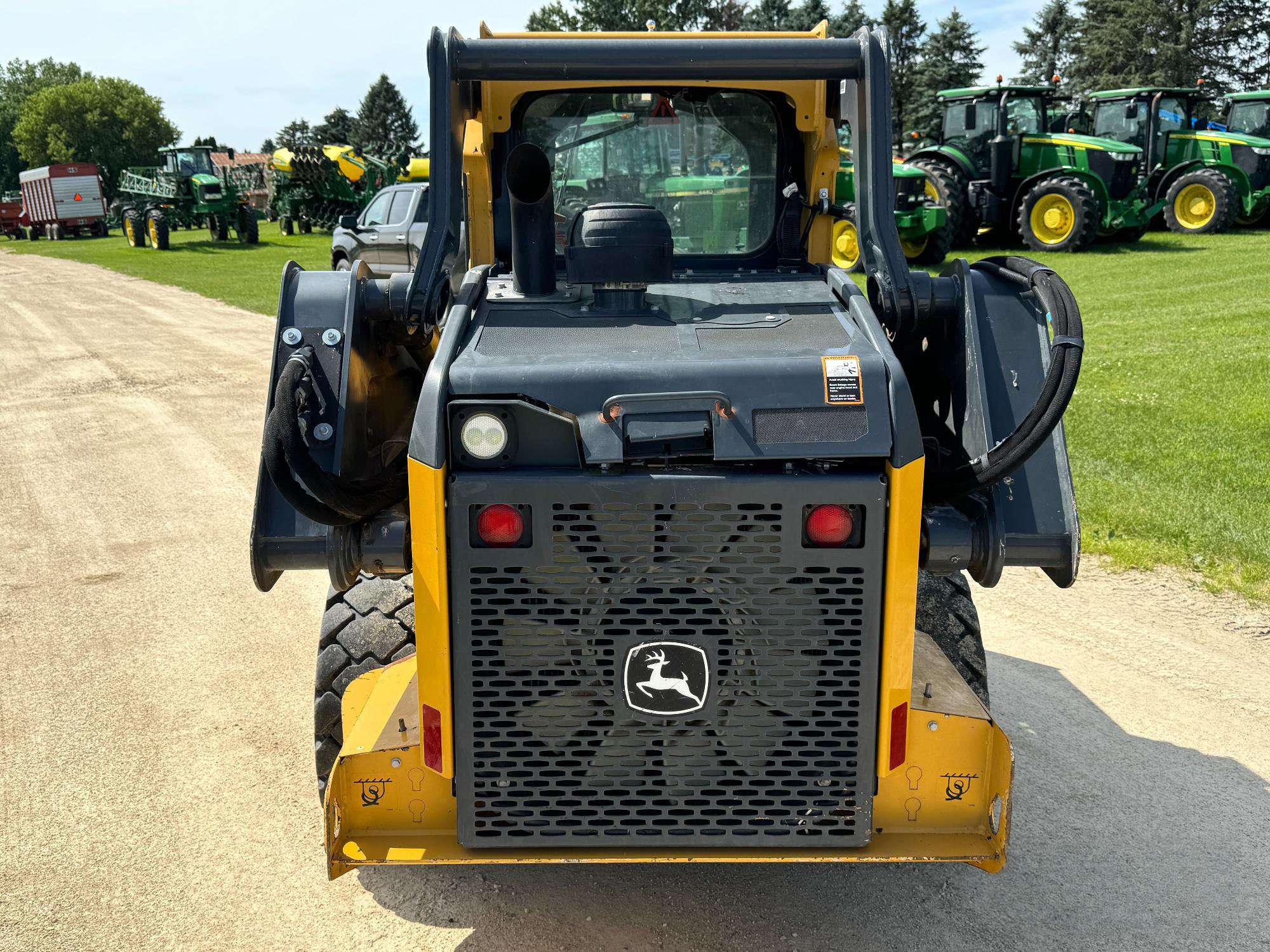 
								2019 John Deere 320G full									