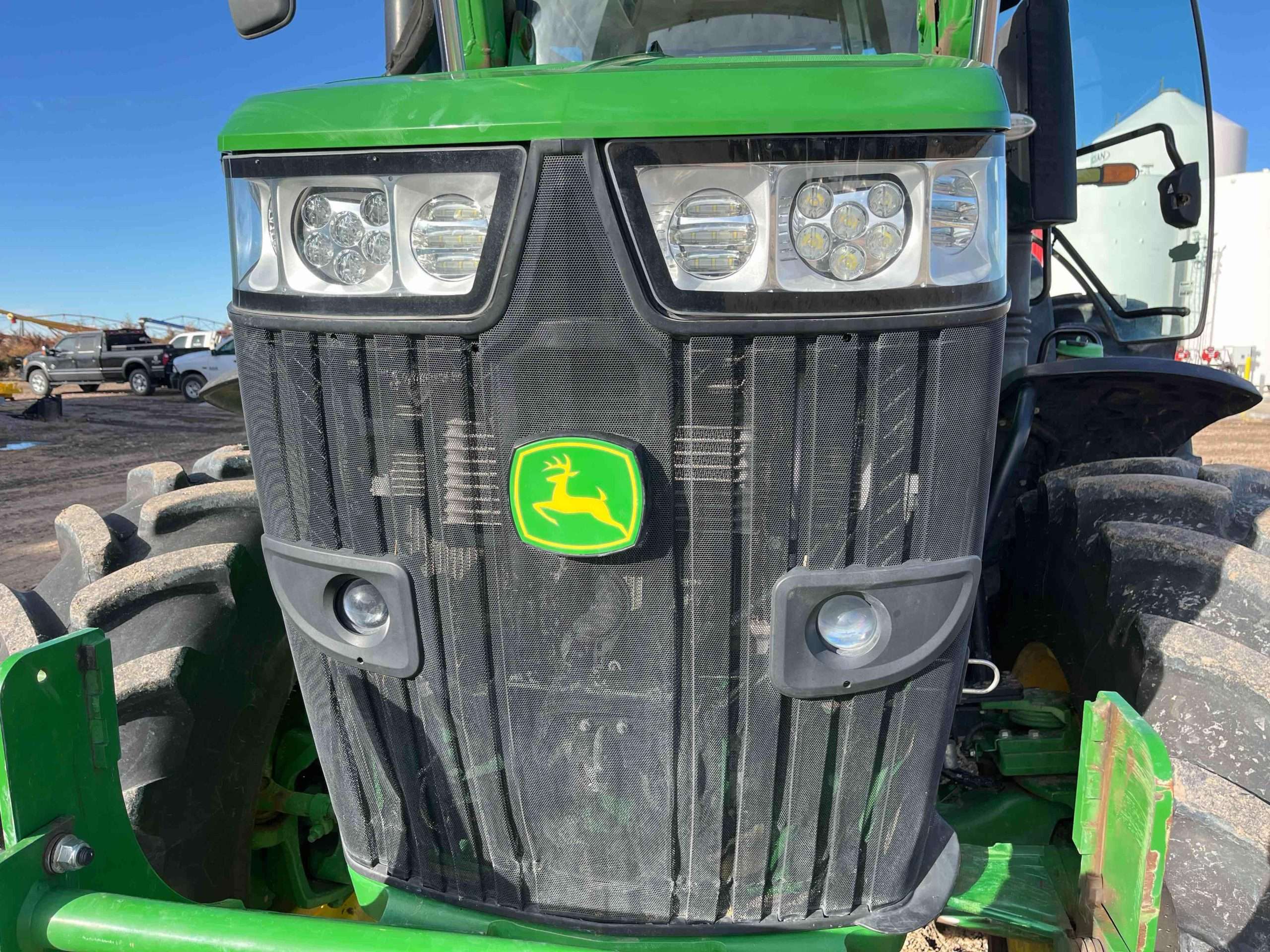 
								2015 John Deere 7210R MFWD Tractor W/Grapple Loader full									