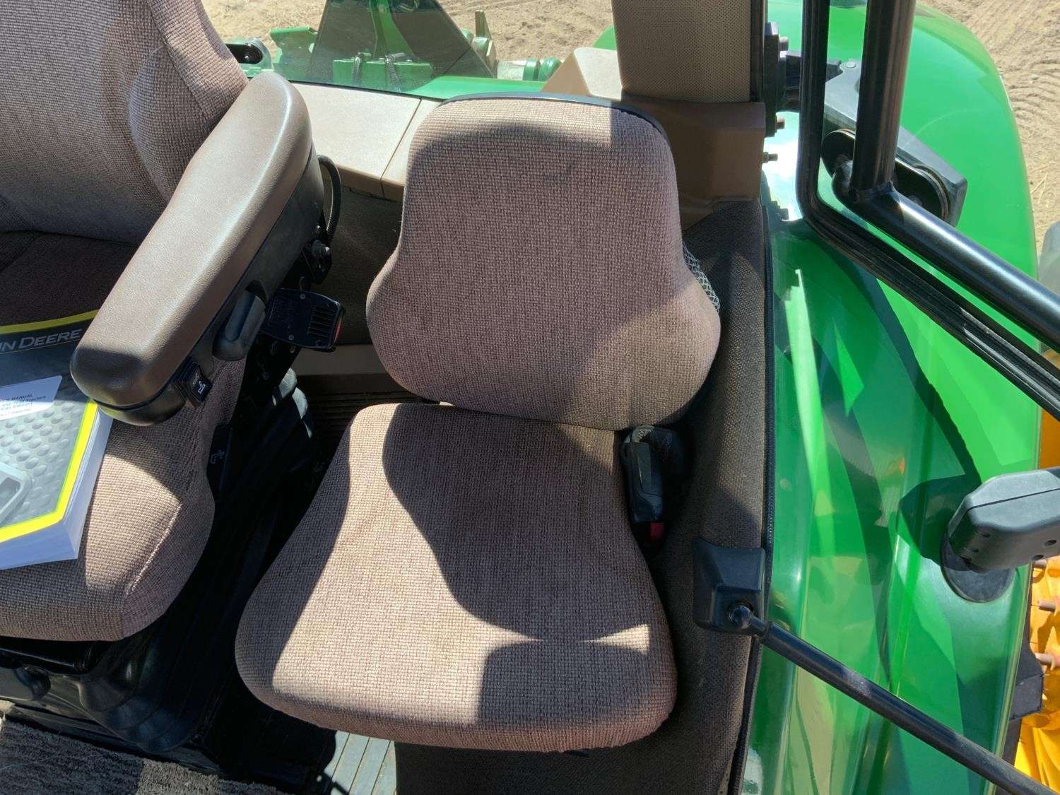 
								2011 John Deere 7830 MFWD Tractor full									