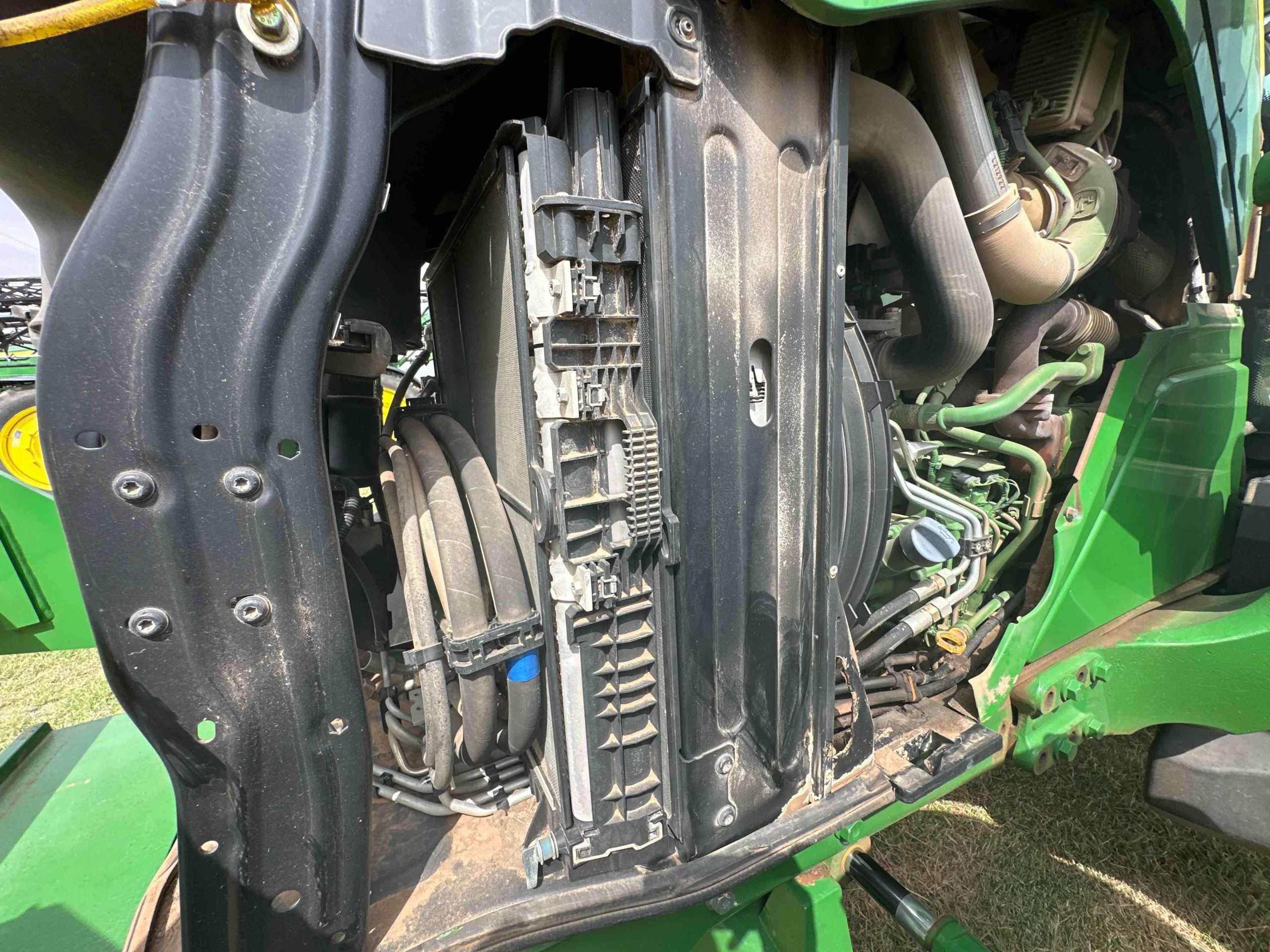 
								2017 John Deere 6155R MFWD Tractor W/Loader full									
