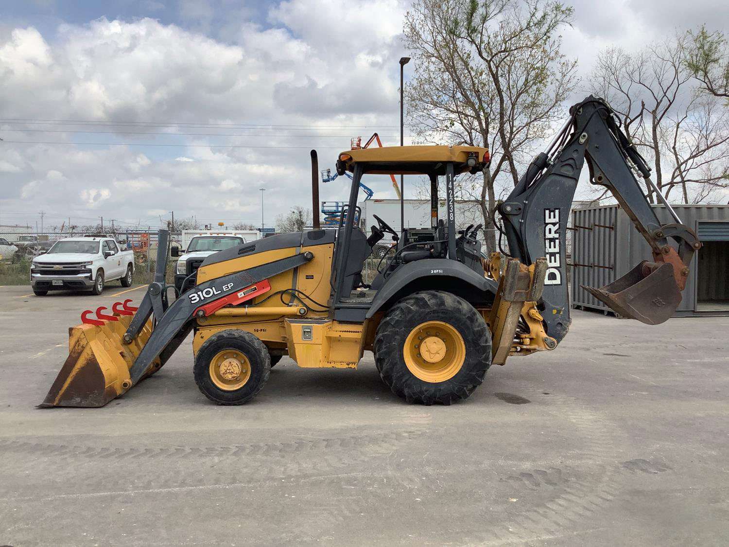 
								2015 John Deere 310L EP 4×4 full									