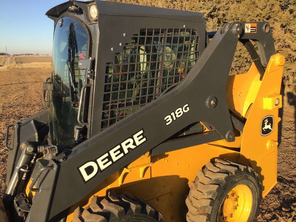 
								2019 John Deere 318G full									