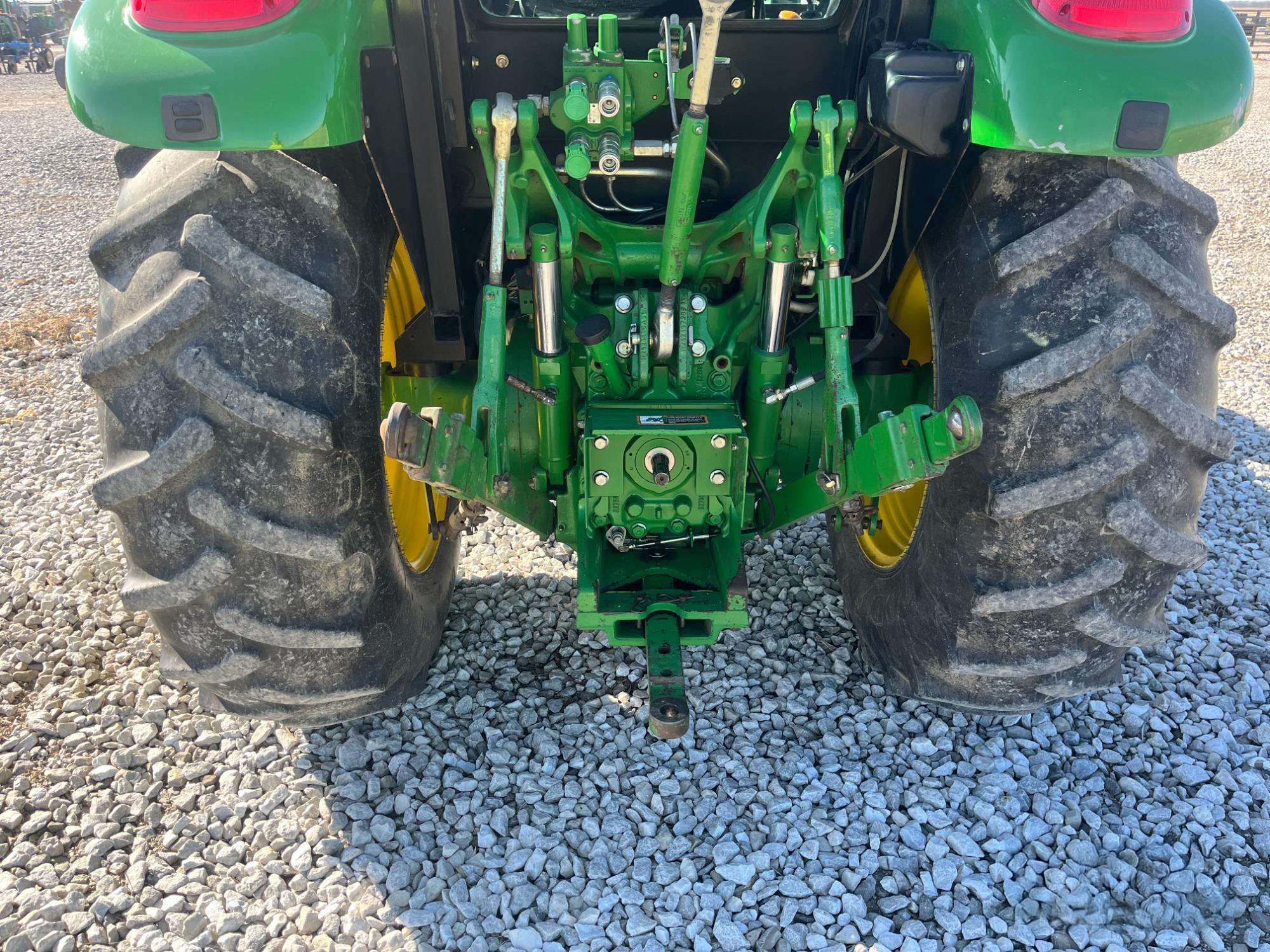 
								2013 John Deere 5085M full									