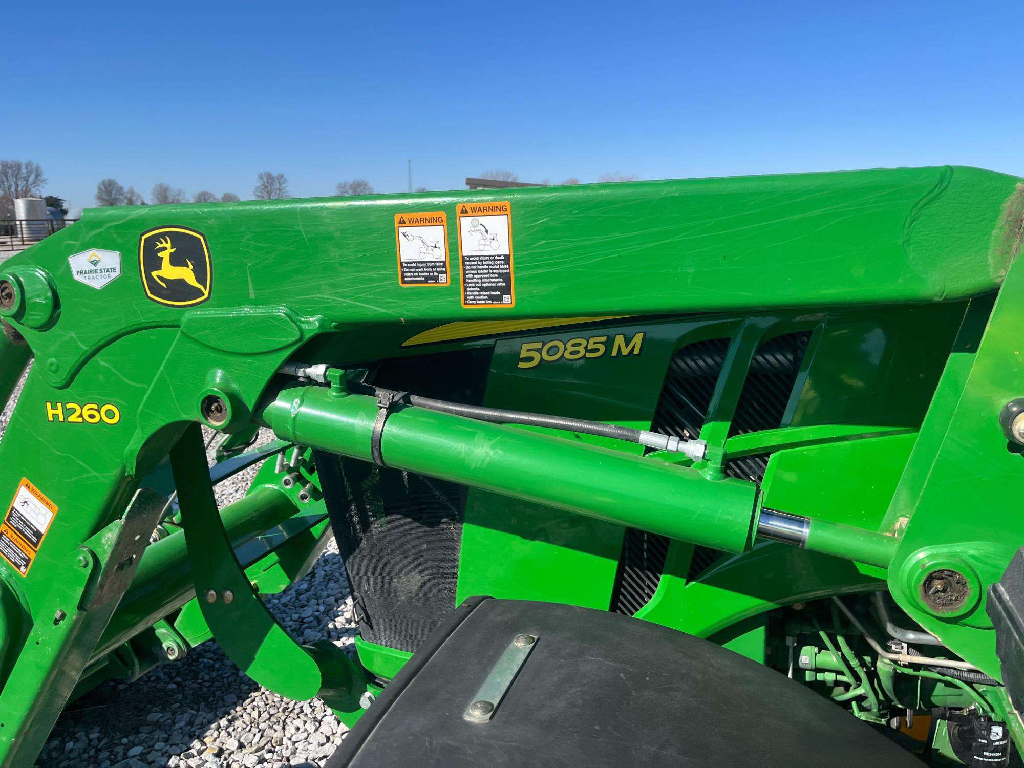 
								2013 John Deere 5085M full									