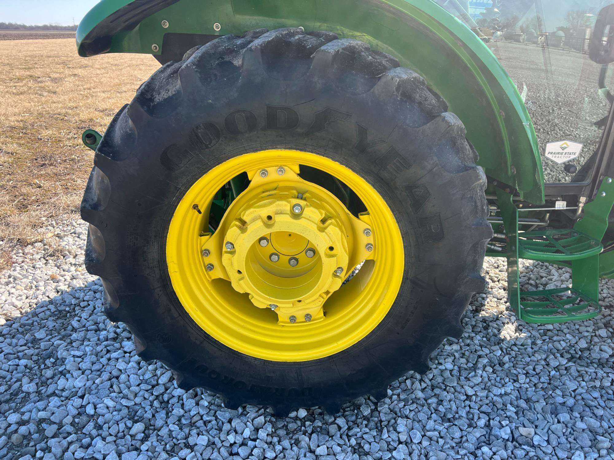
								2013 John Deere 5085M full									