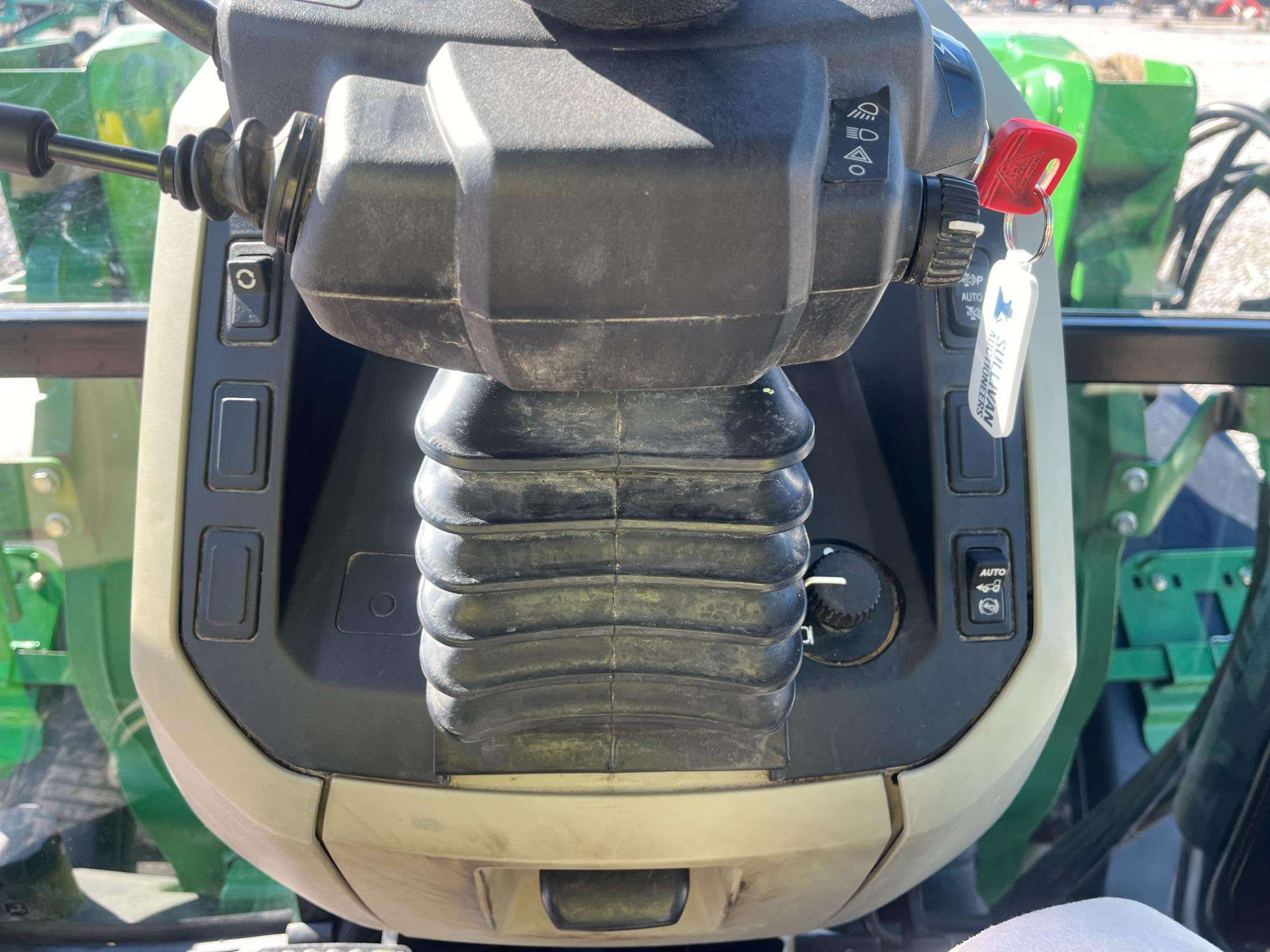 
								2013 John Deere 5085M full									